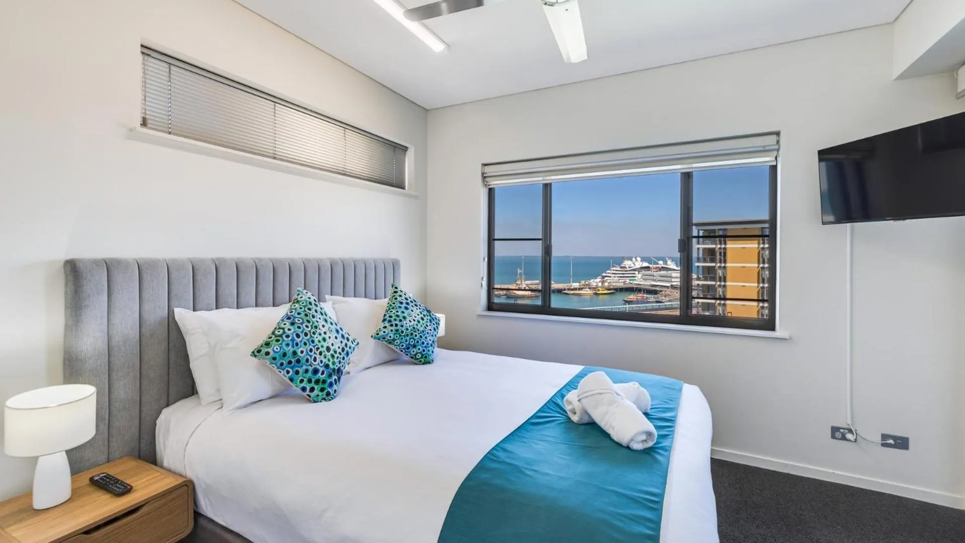 Bedroom, Bed in Darwin Waterfront Short Stay Apartments