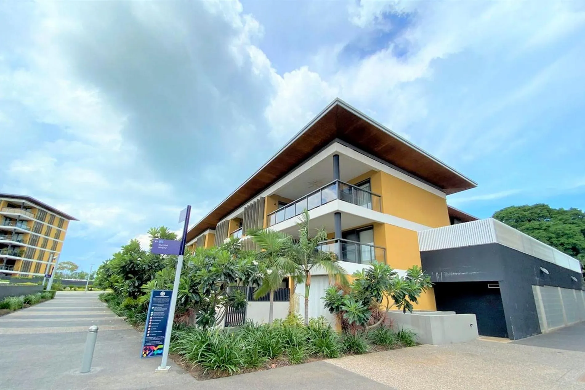 Property building in Darwin Waterfront Short Stay Apartments