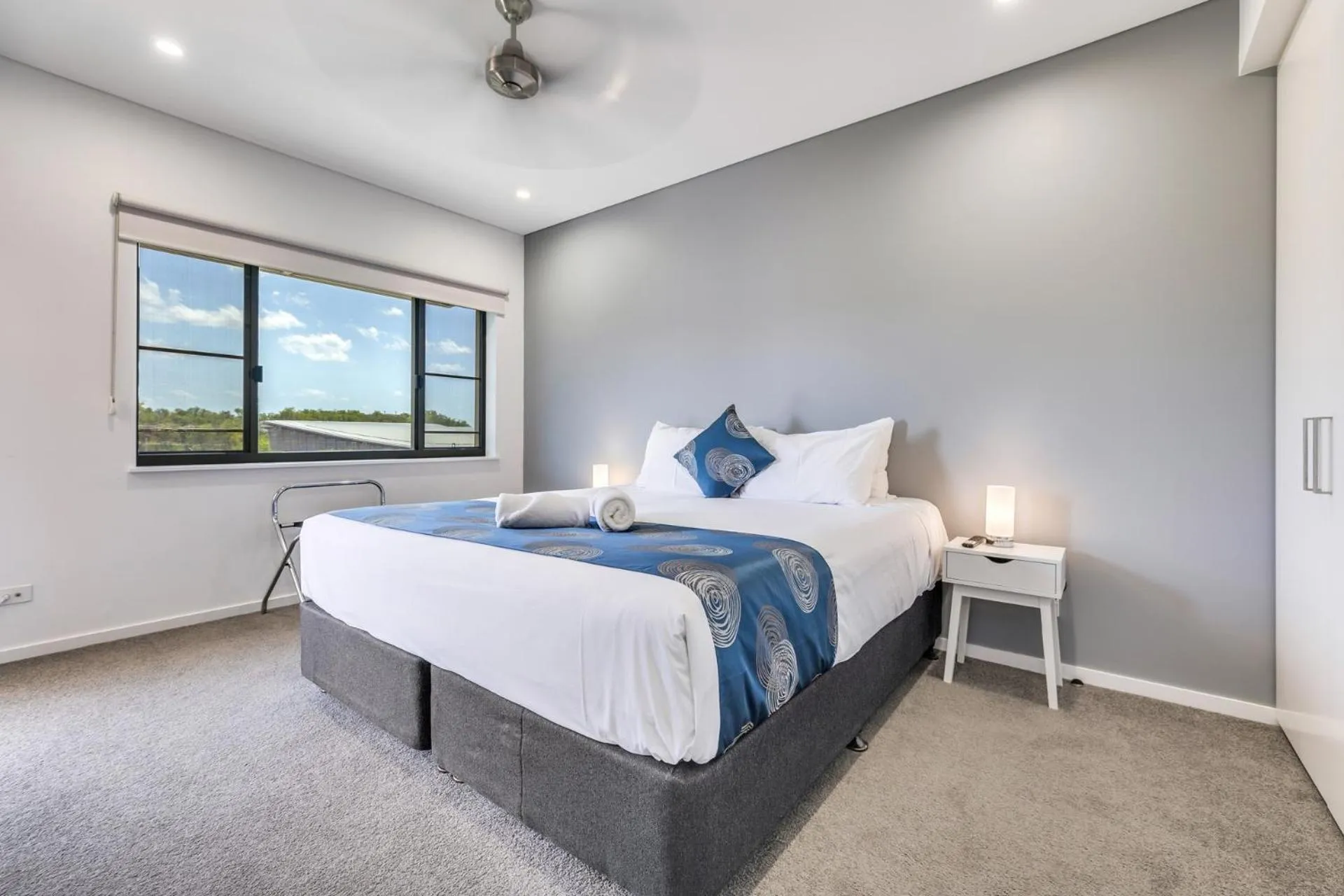 Bedroom, Bed in Darwin Waterfront Short Stay Apartments