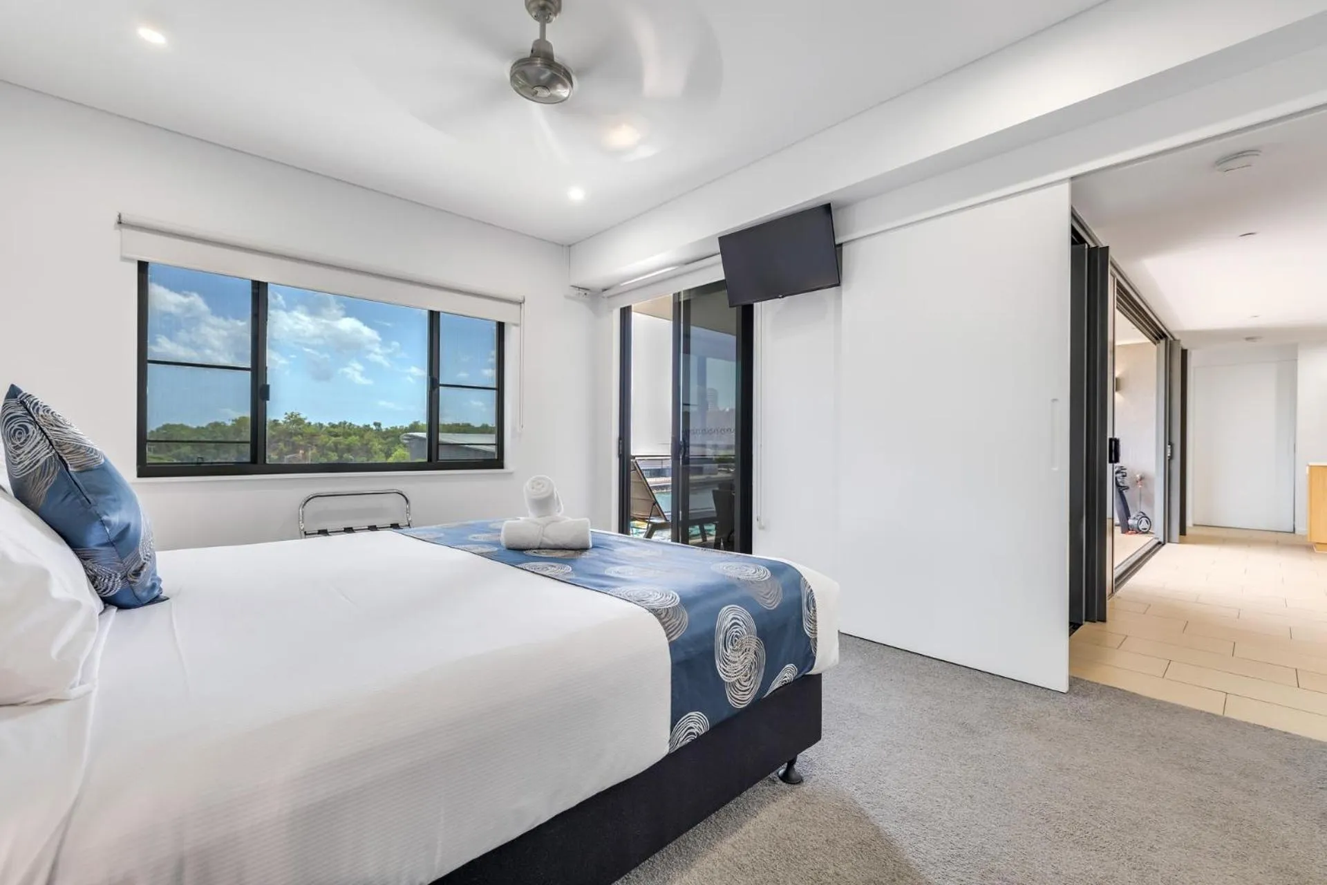 Bedroom, Bed in Darwin Waterfront Short Stay Apartments