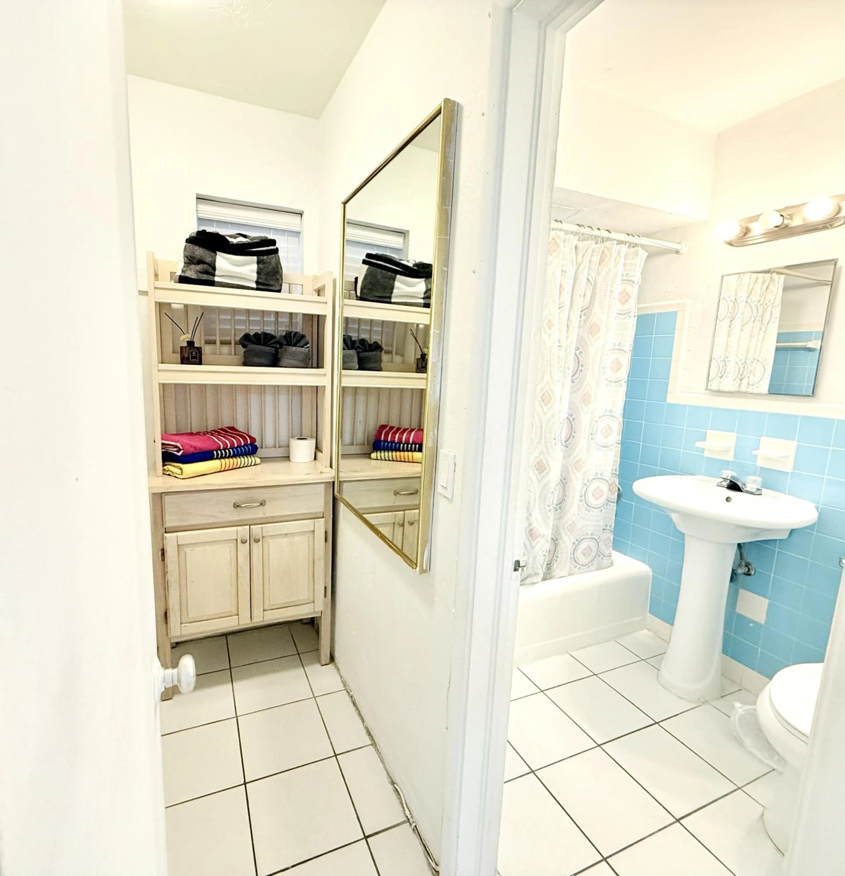 Shower in Southwinds Inn by The Gold Nests