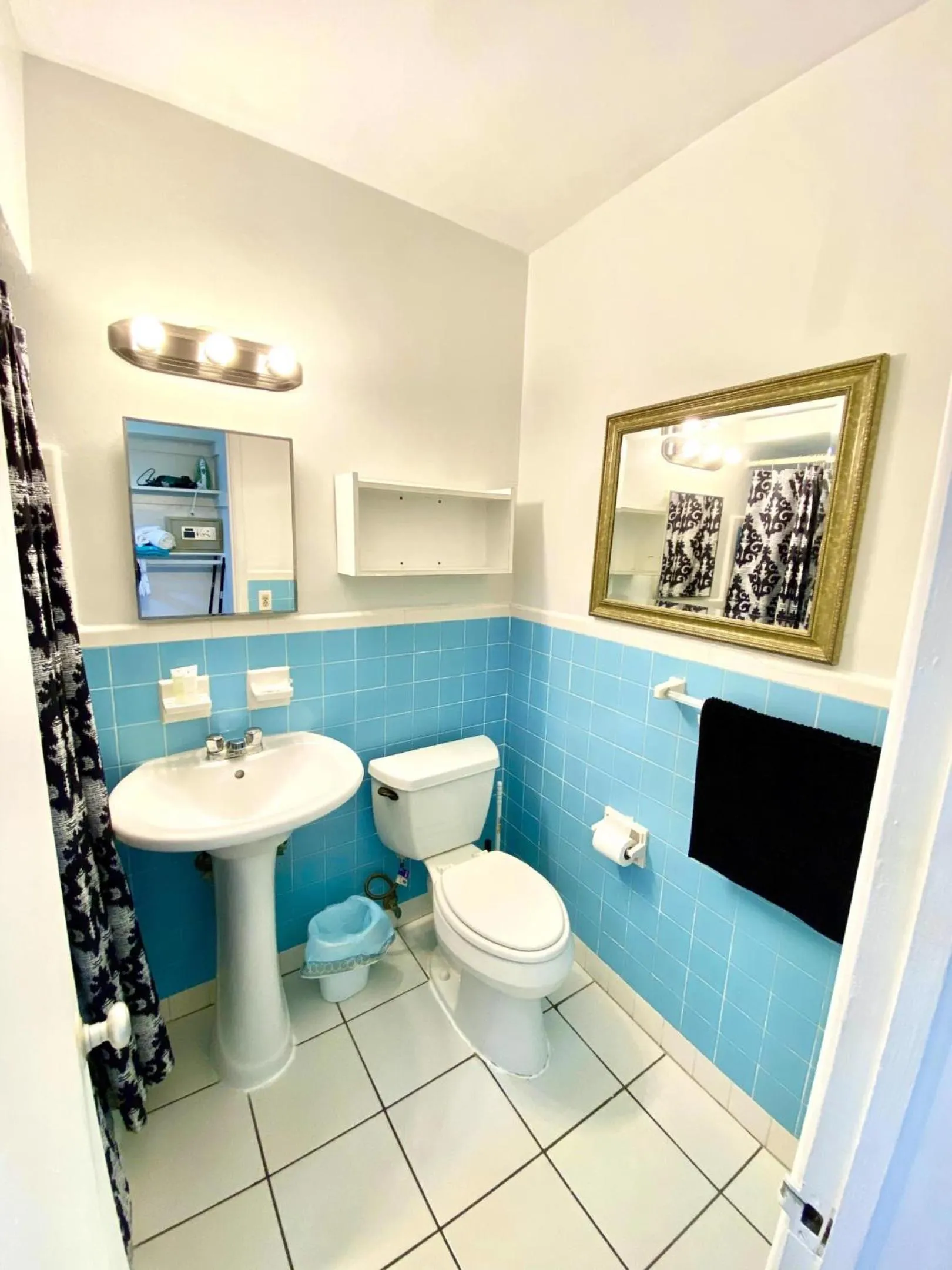 Property building in Southwinds Inn by The Gold Nests