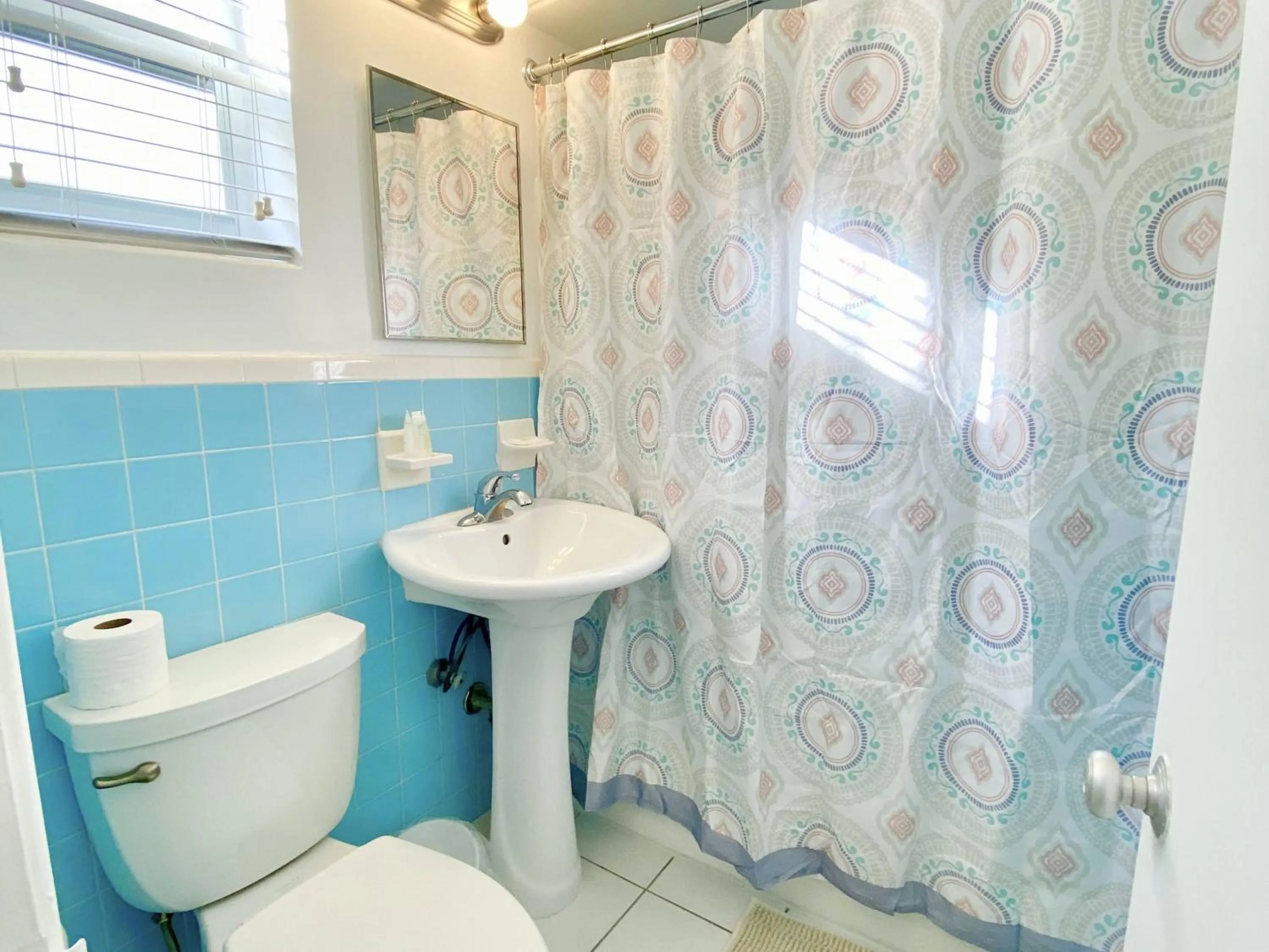Bathroom in Southwinds Inn by The Gold Nests