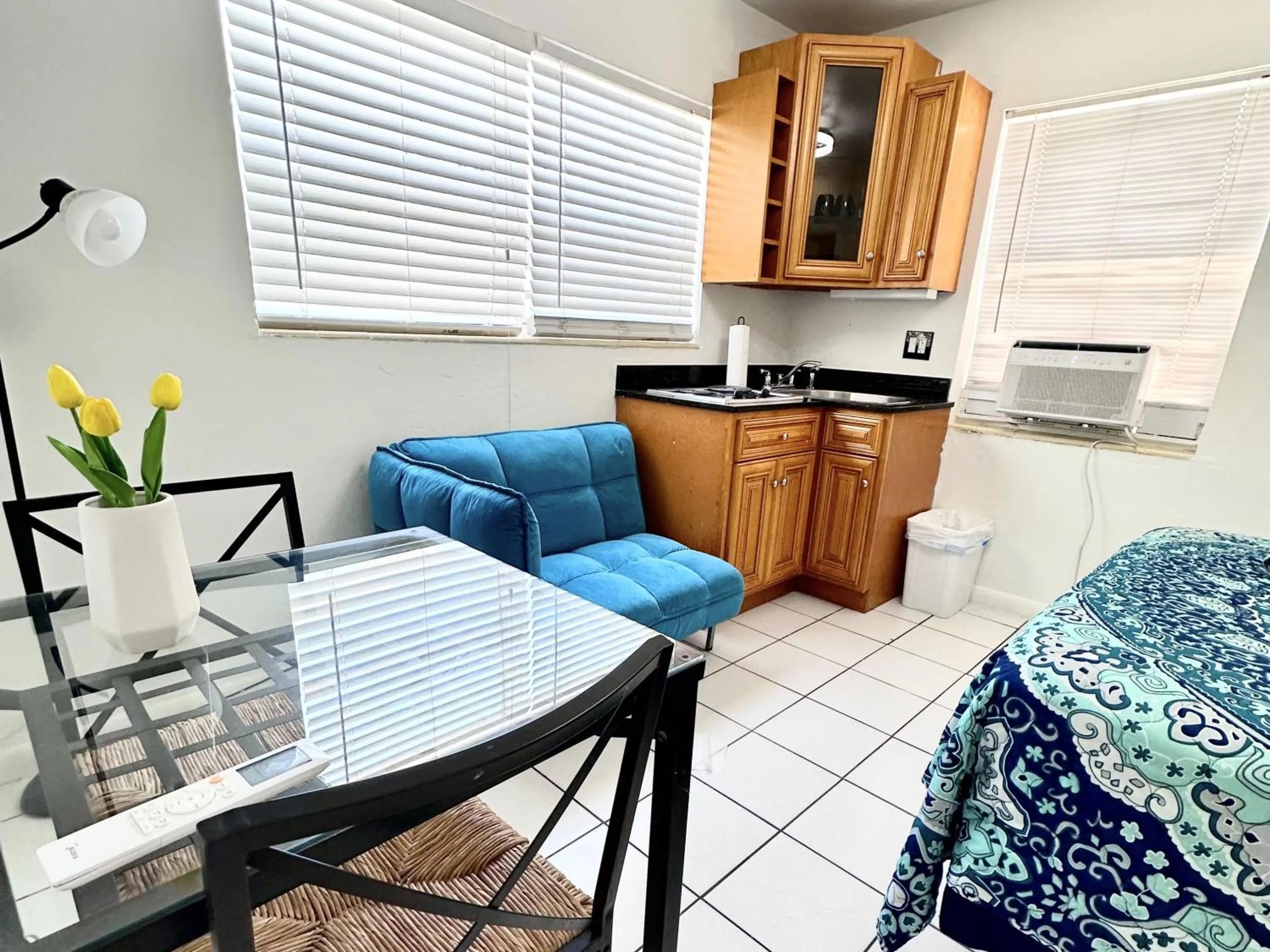 Kitchen or kitchenette in Southwinds Inn by The Gold Nests