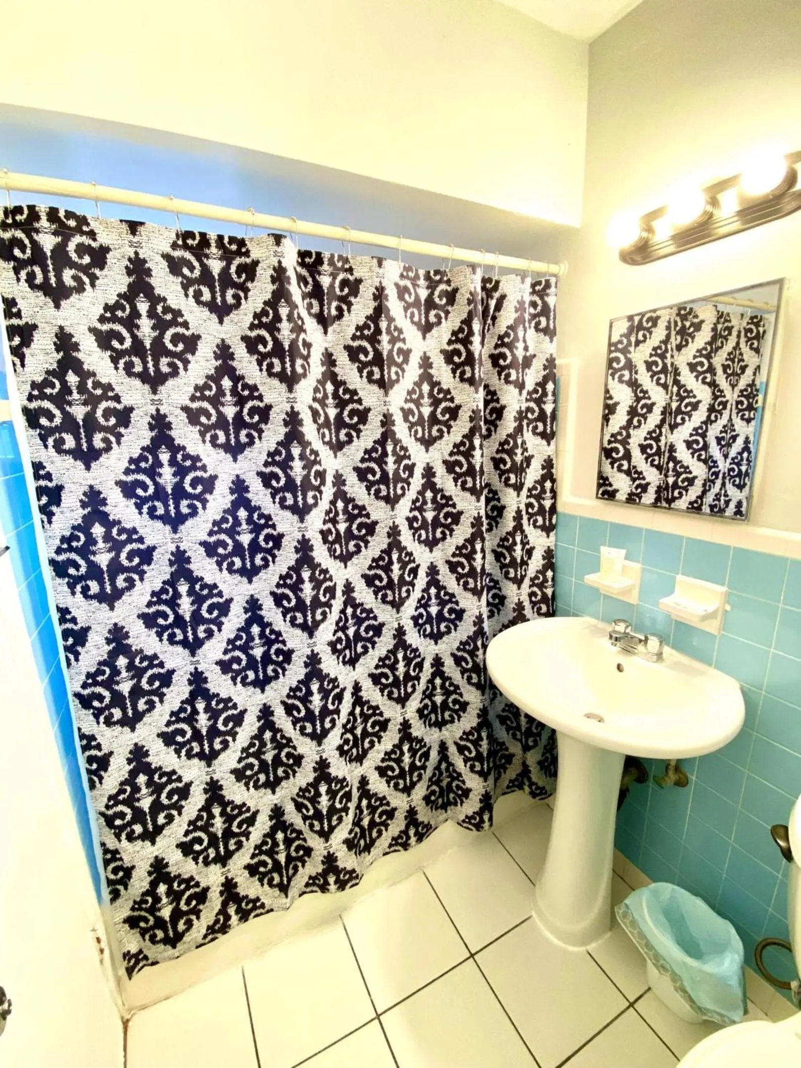 Property building in Southwinds Inn by The Gold Nests