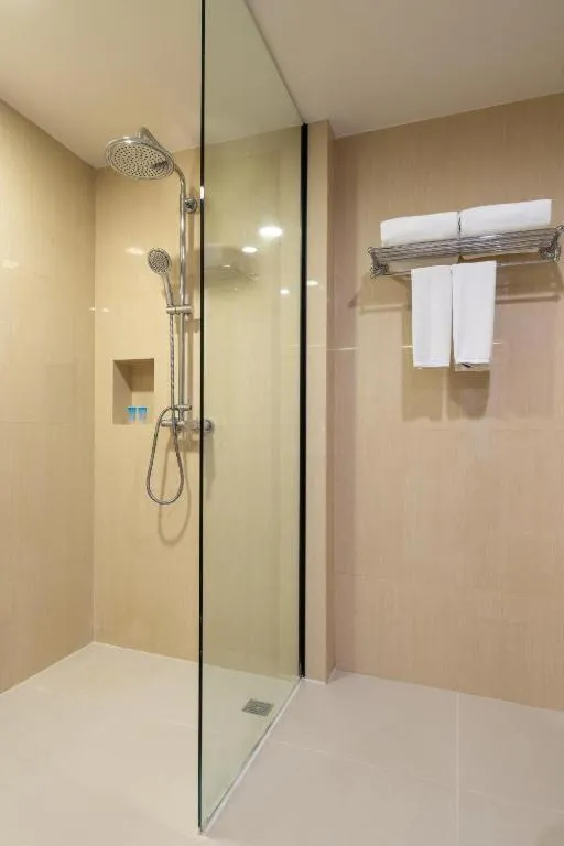 Golden Tulip Pattaya Beachfront Resort