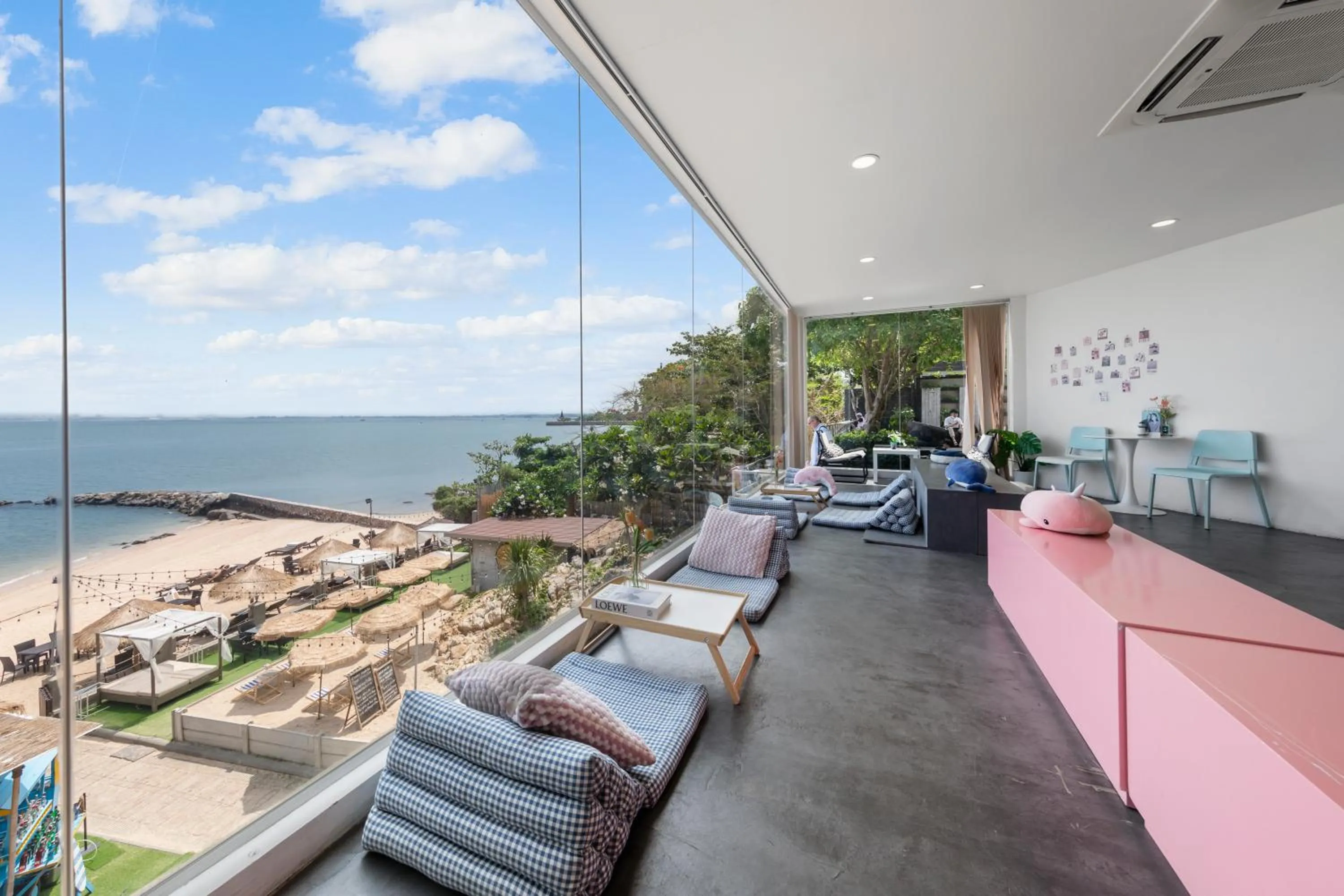Coffee/tea facilities in Golden Tulip Pattaya Beachfront Resort