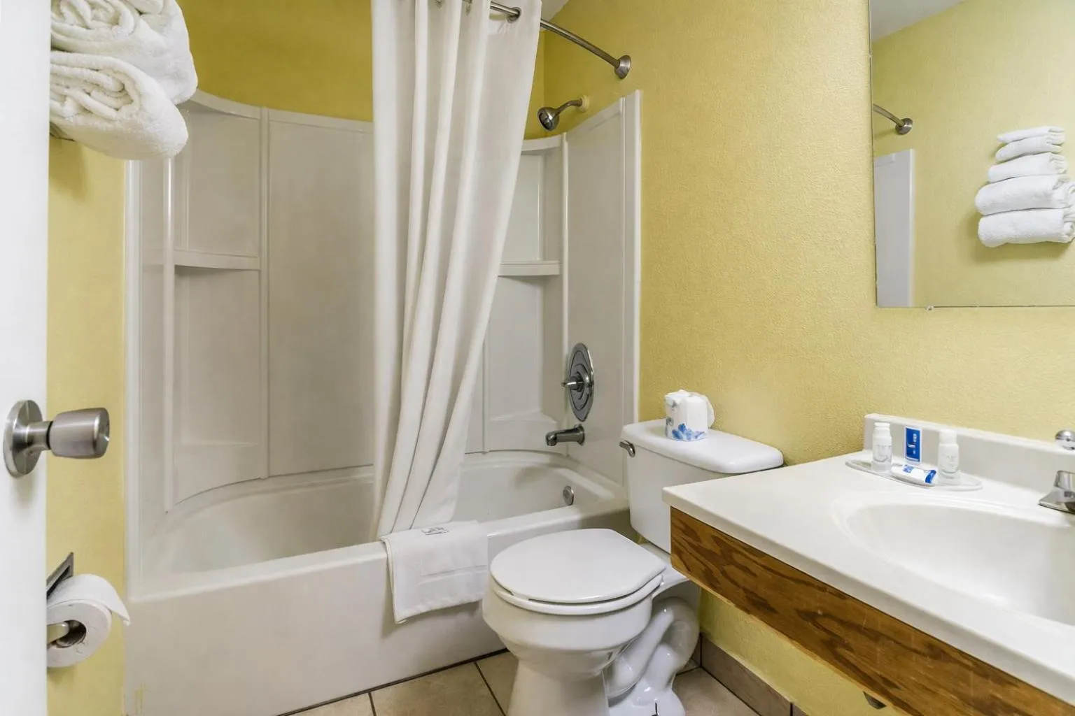 Shower in Rodeway Inn & Suites Jacksonville near Camp Lejeune