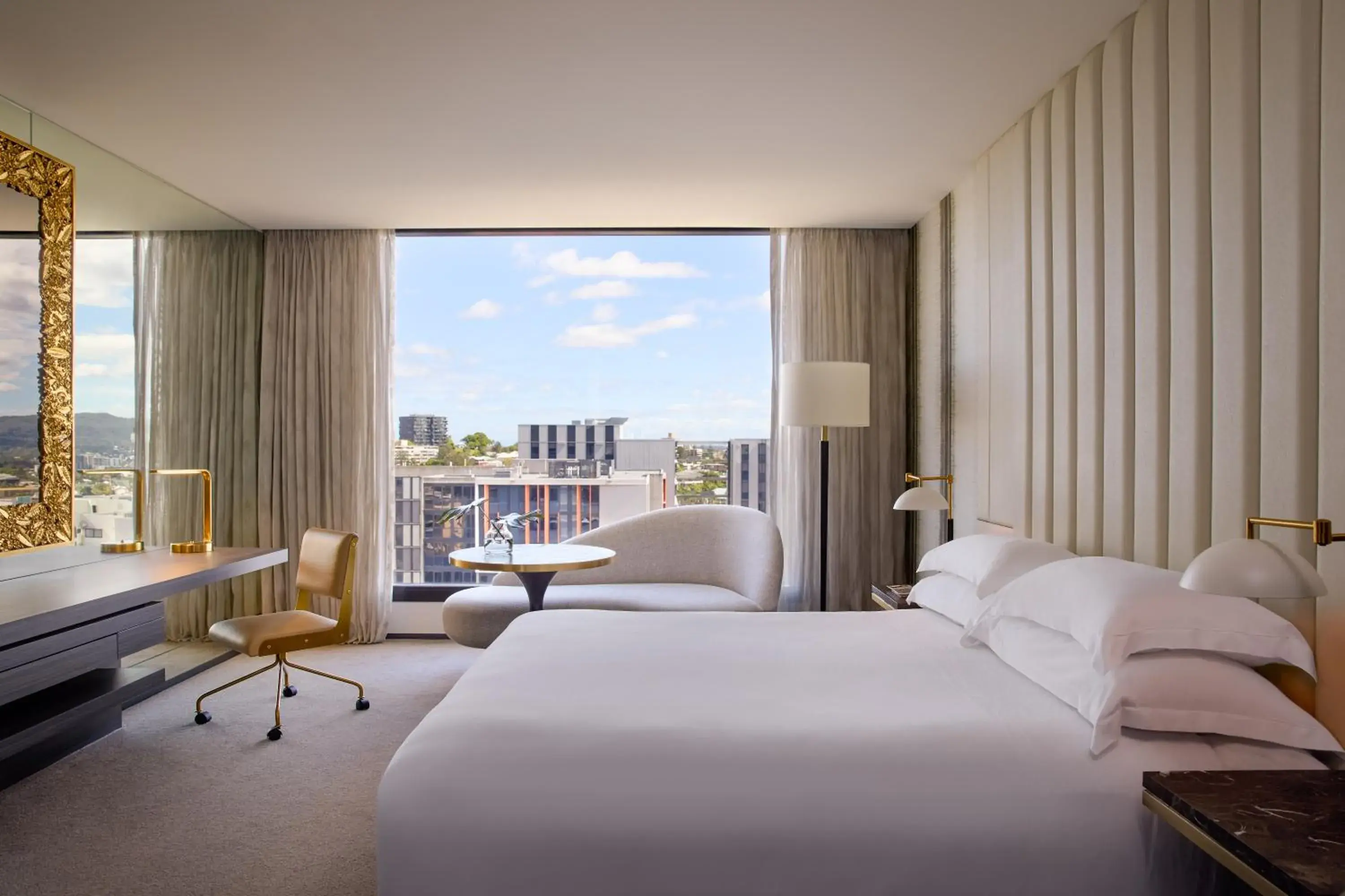 Vista King Suite with Free Wifi in Emporium Hotel South Bank Vista King Suite with Free Wifi in Emporium Hotel South Bank