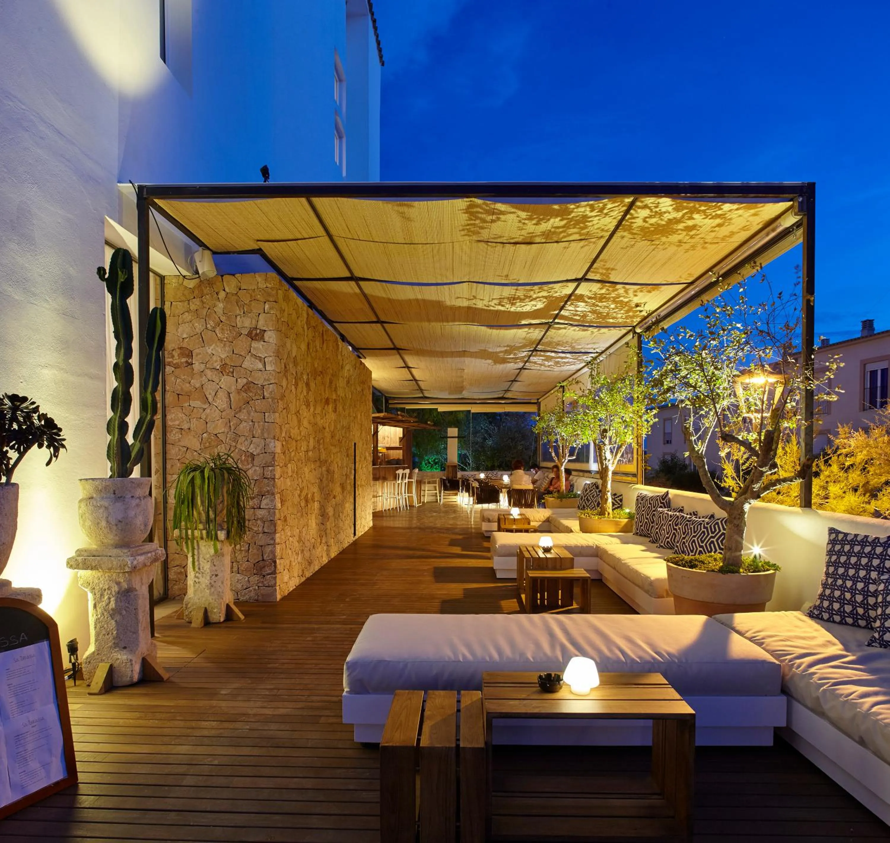 Property building in Apartamentos Castaví