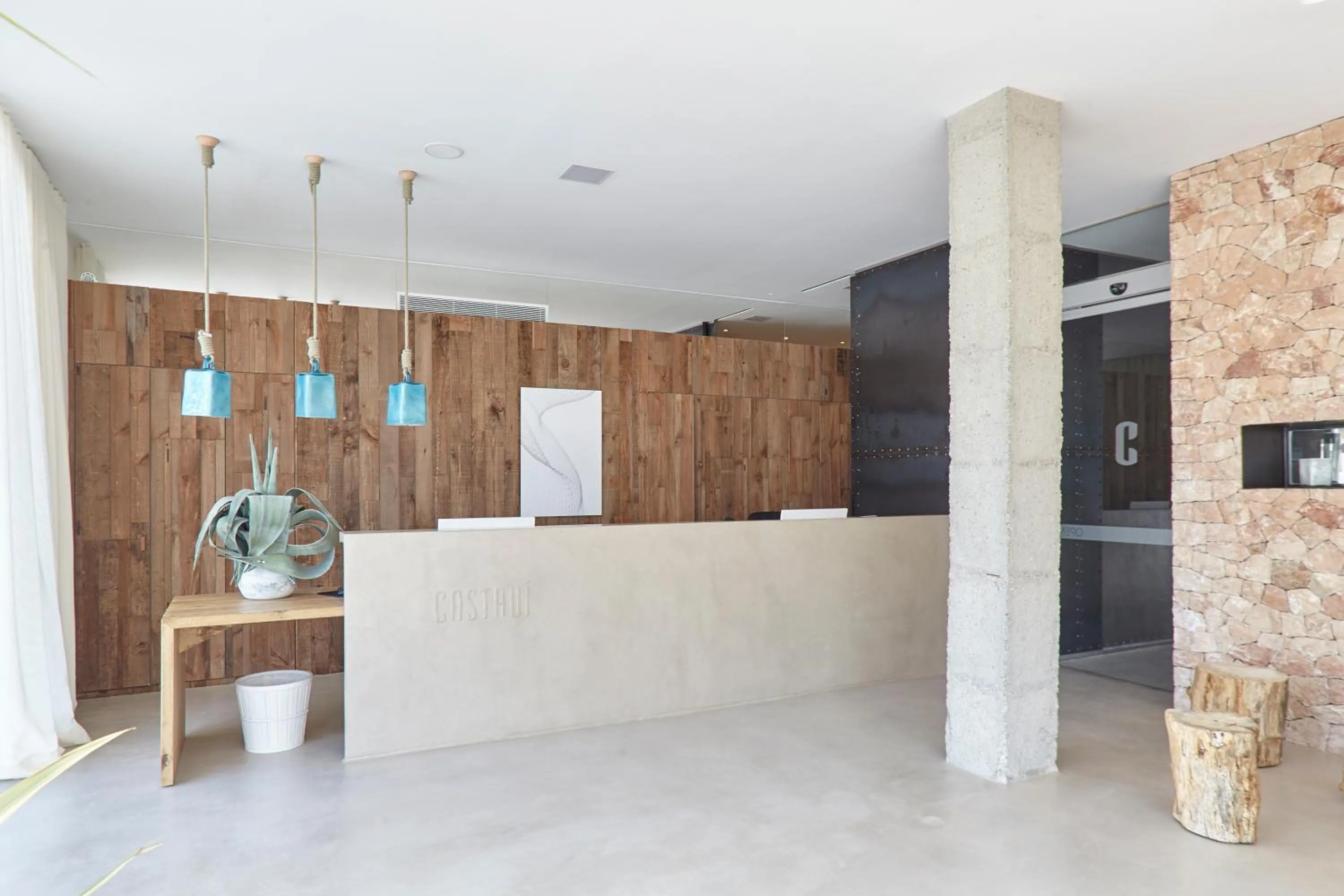 Property building in Apartamentos Castaví