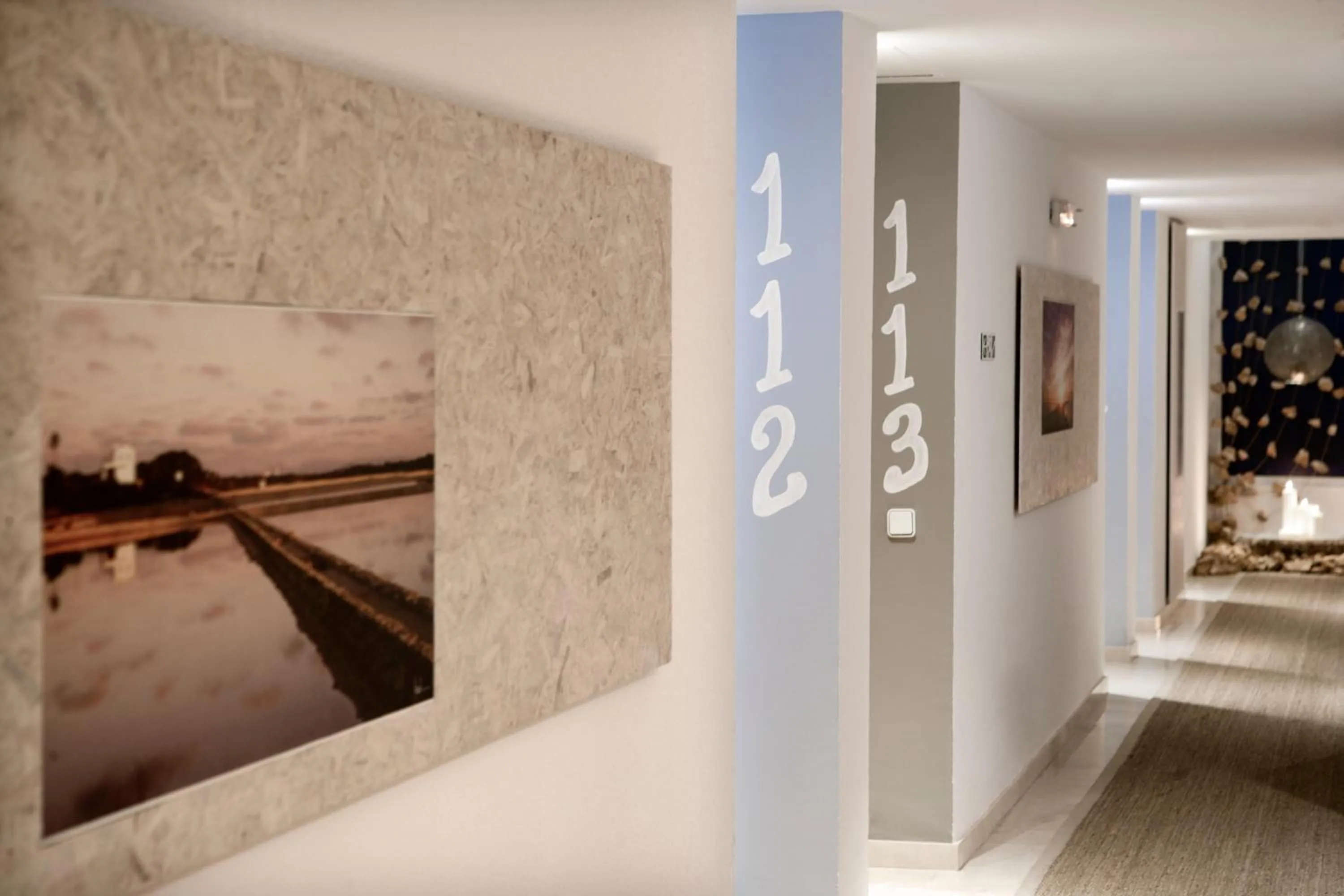 Decorative detail in Apartamentos Castaví