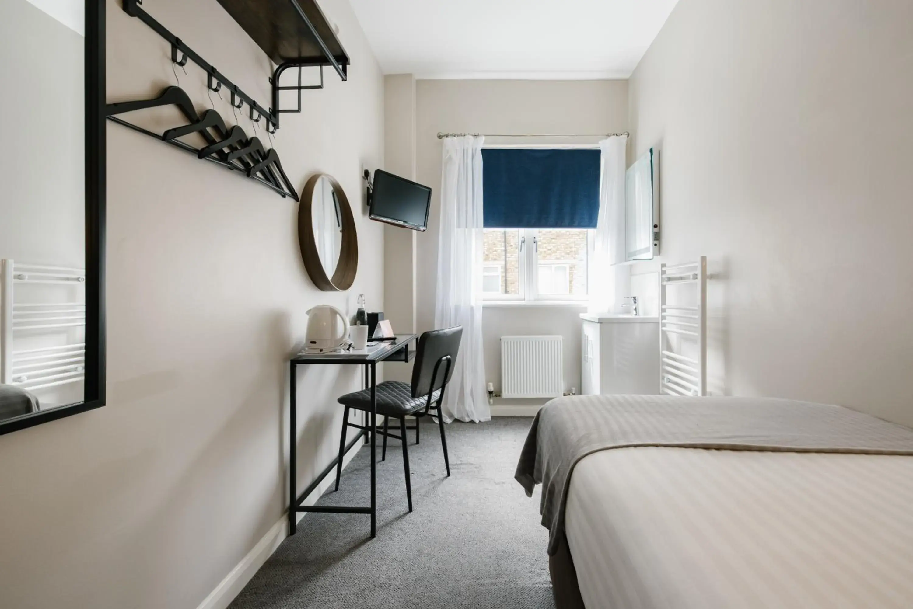 Single Room with Shared Bathroom - single occupancy in The Borough Single Room with Shared Bathroom - single occupancy in The Borough