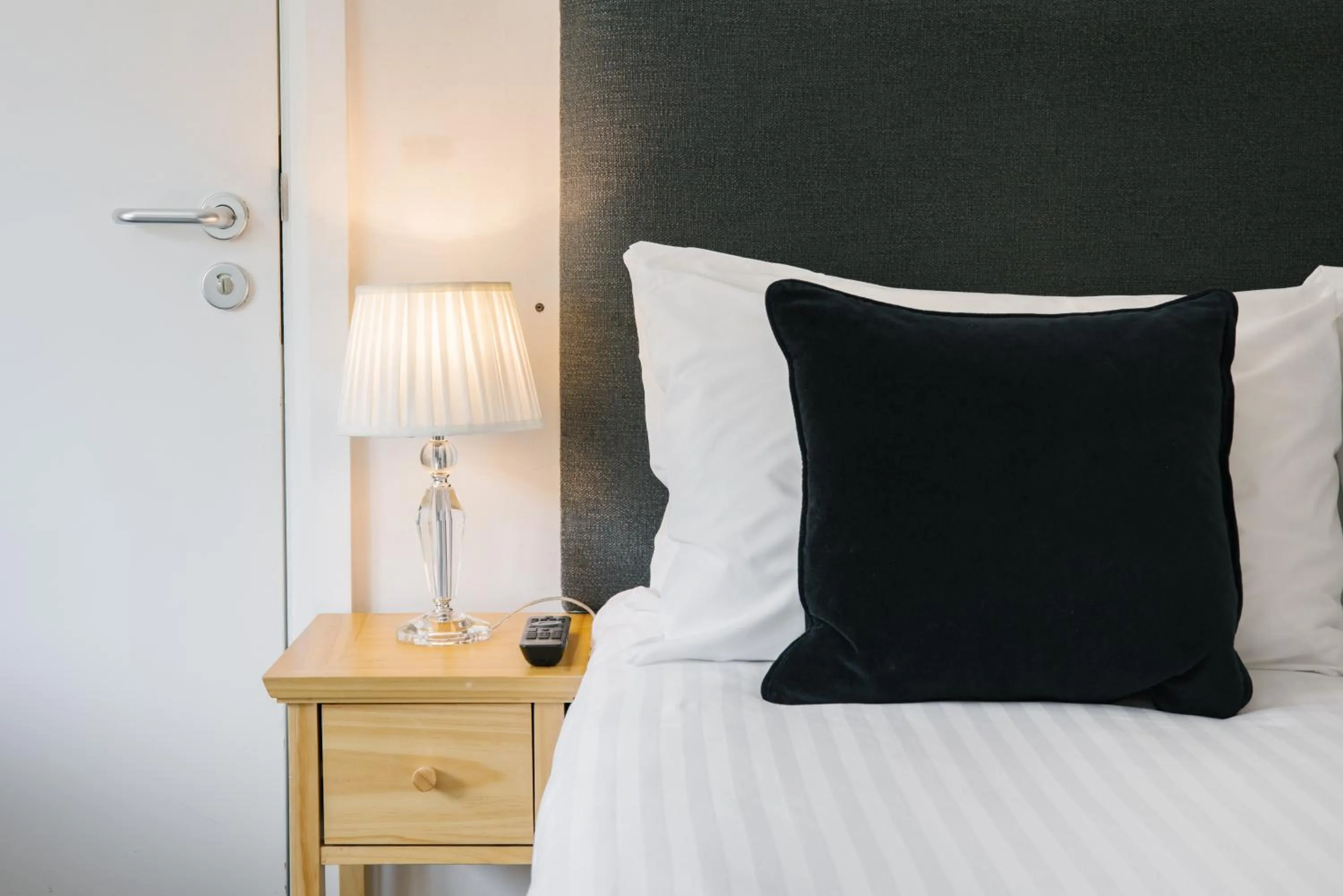 Bedroom, Bed in The Borough