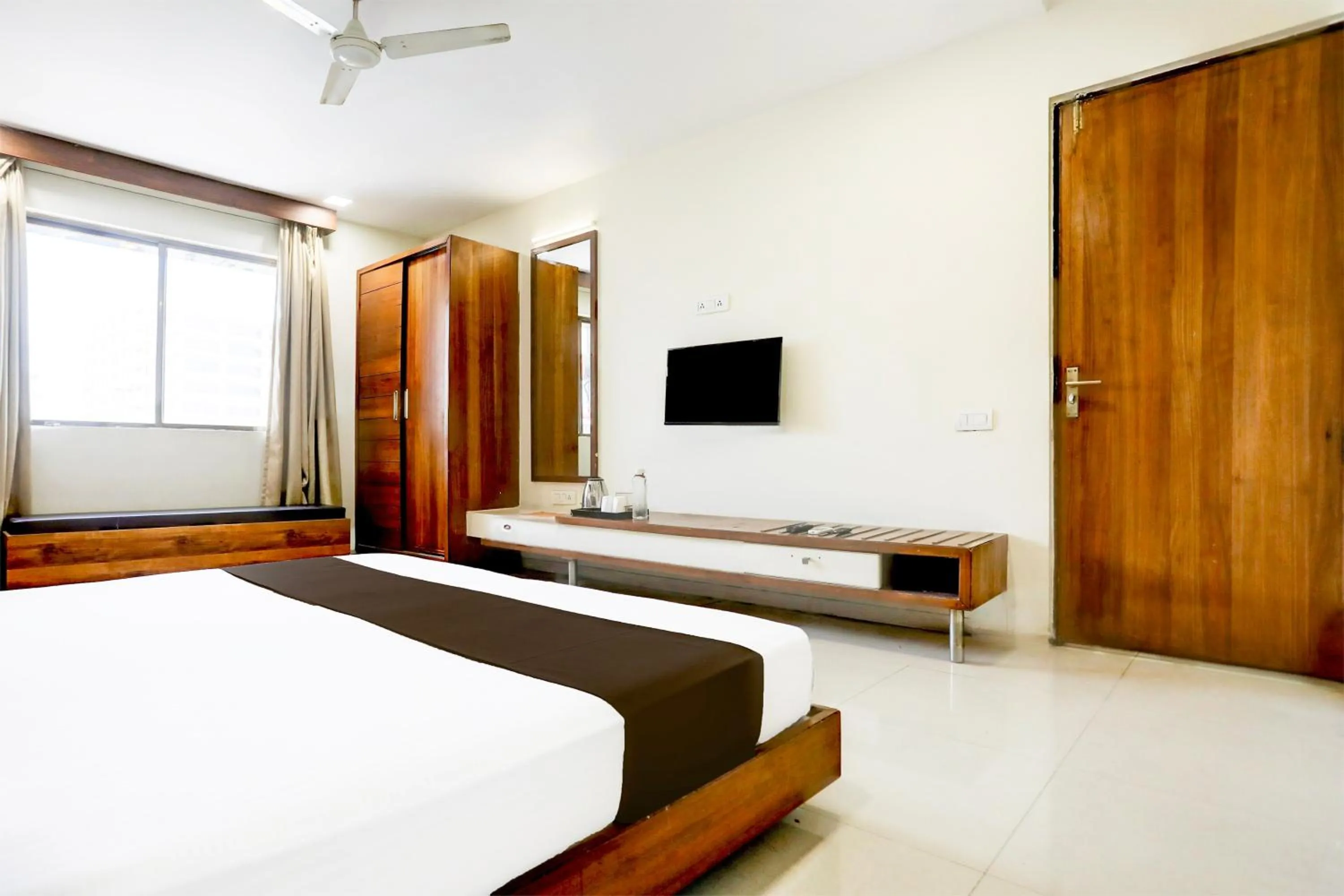 Bedroom, Bed in Townhouse Prahladnagar