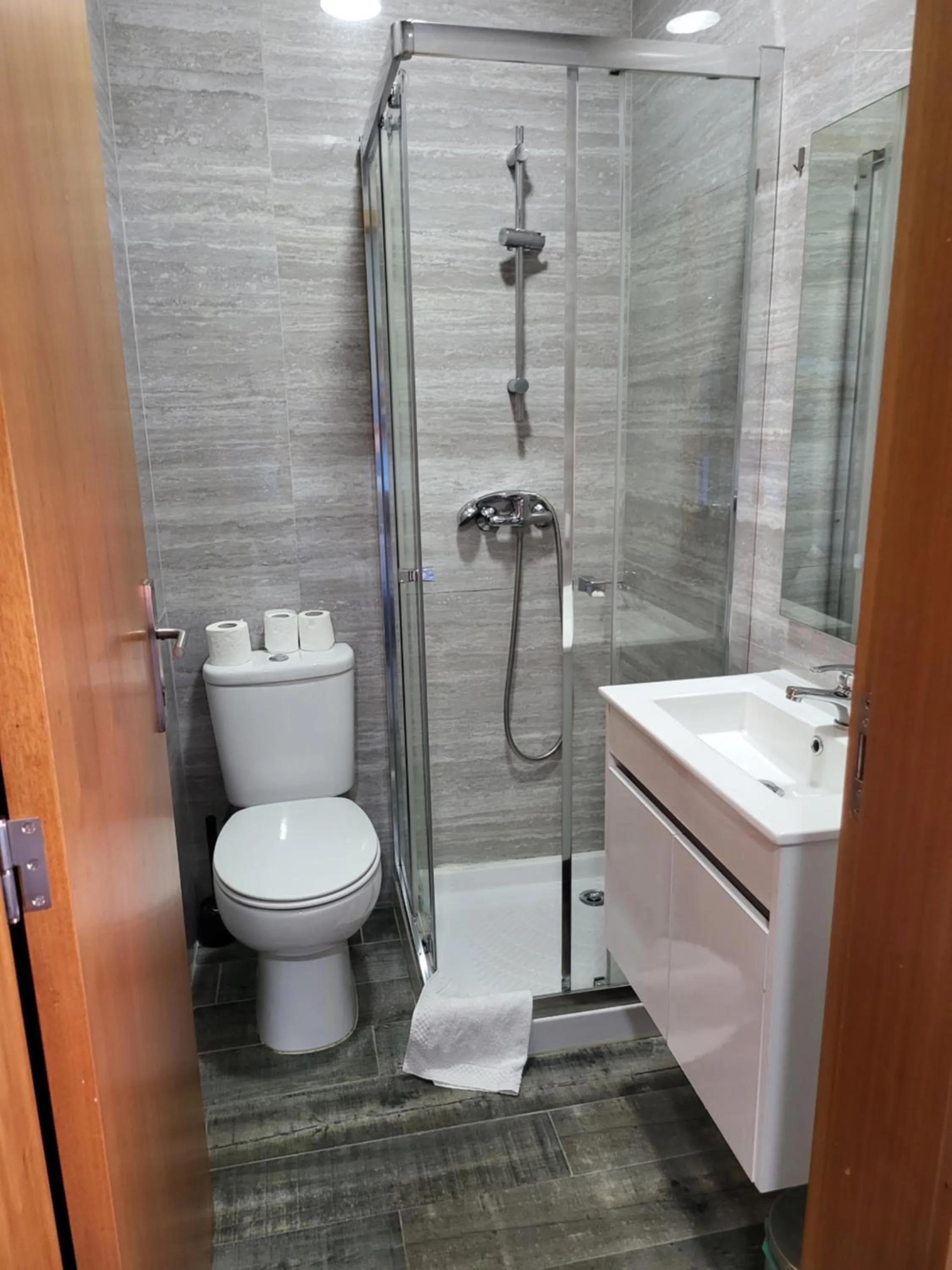 Toilet in Leao de Ouro