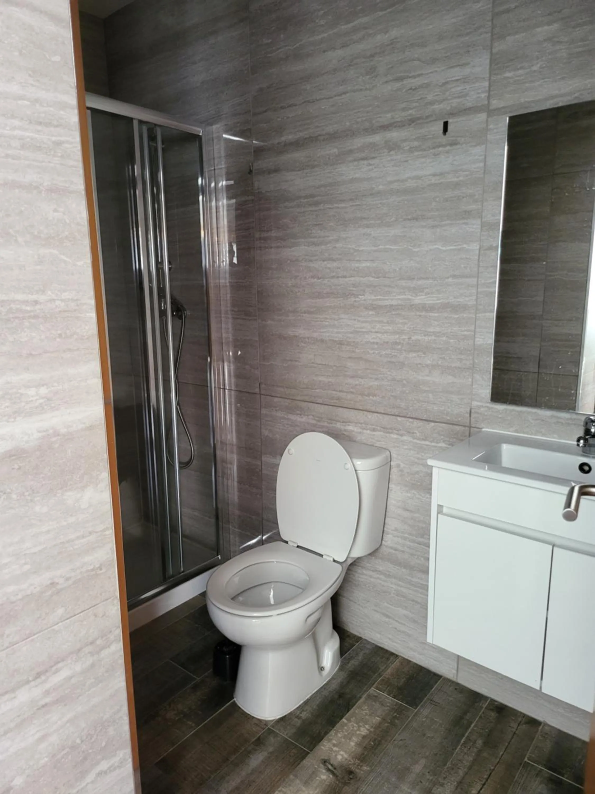 Toilet in Leao de Ouro