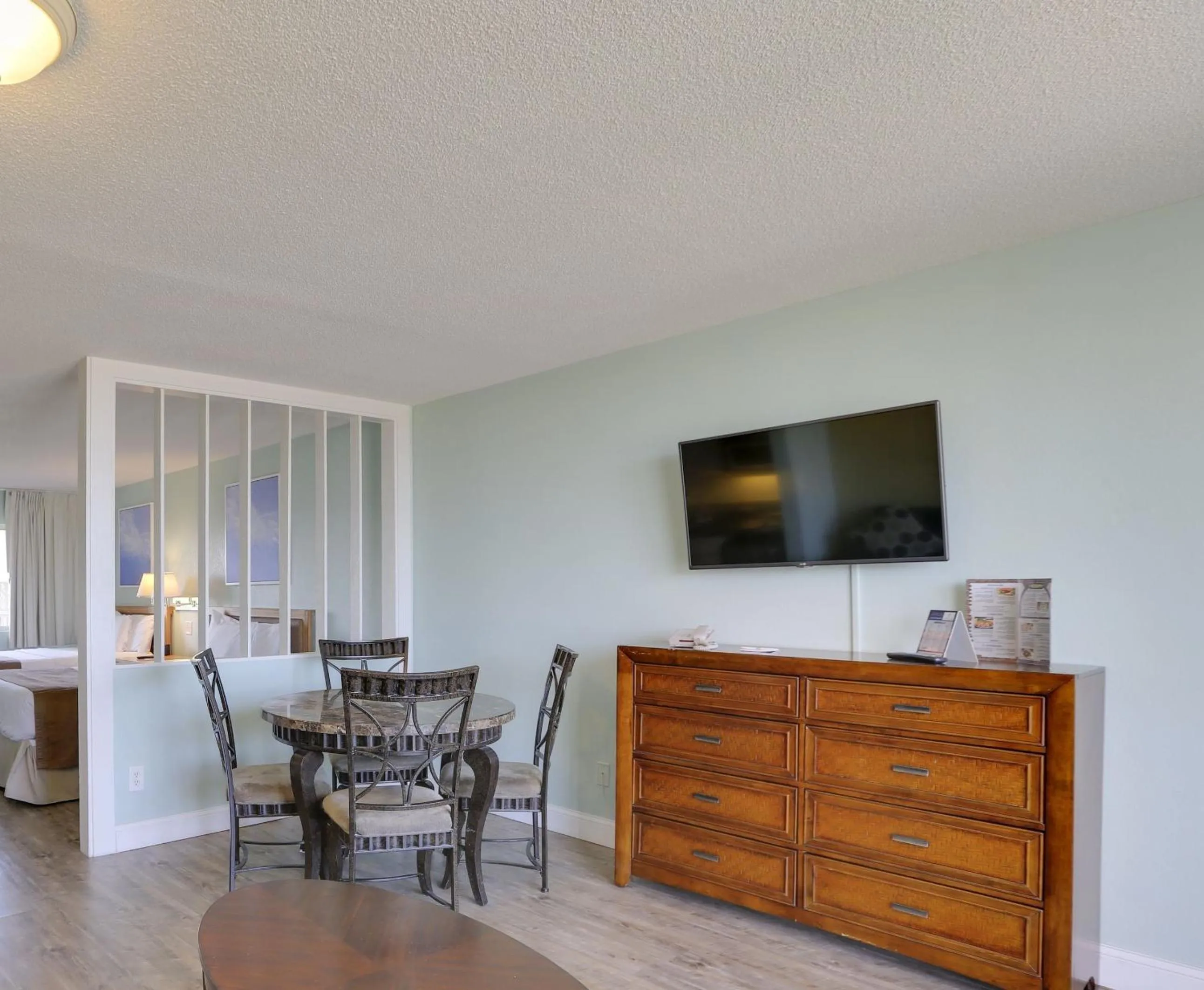 Bedroom in The Beachview Inn Clearwater Beach