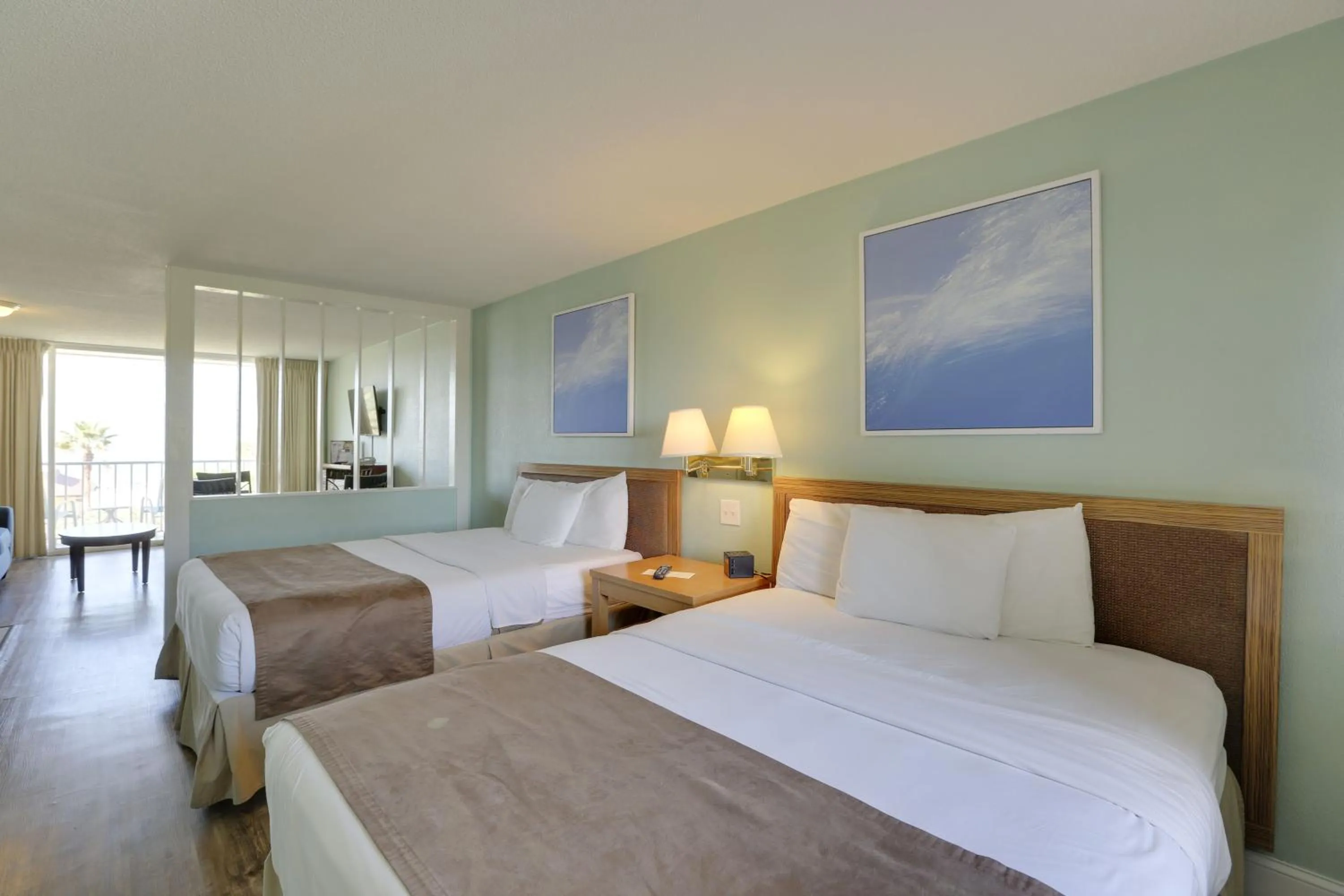 Bedroom, Bed in The Beachview Inn Clearwater Beach