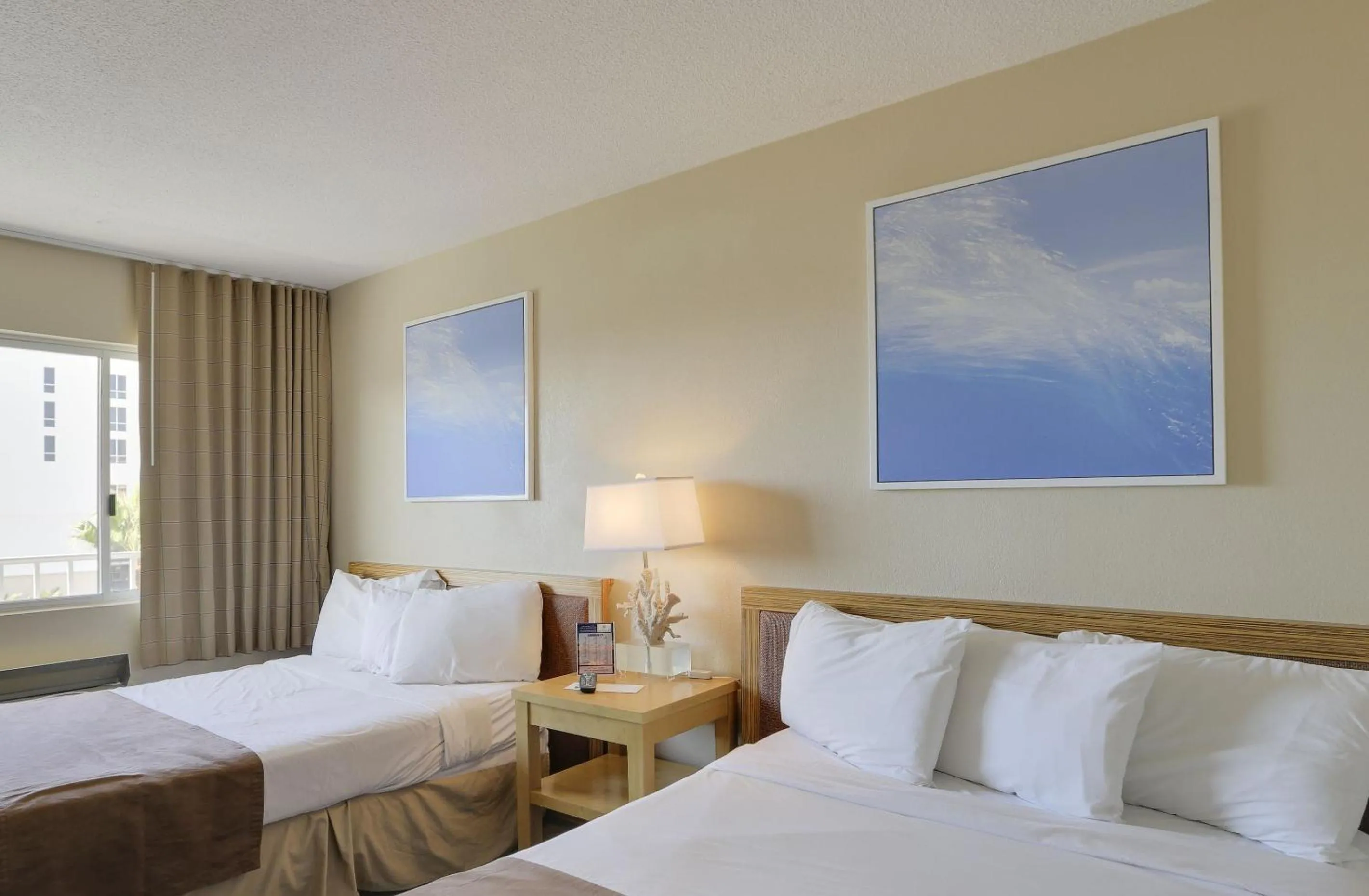 Bedroom, Bed in The Beachview Inn Clearwater Beach