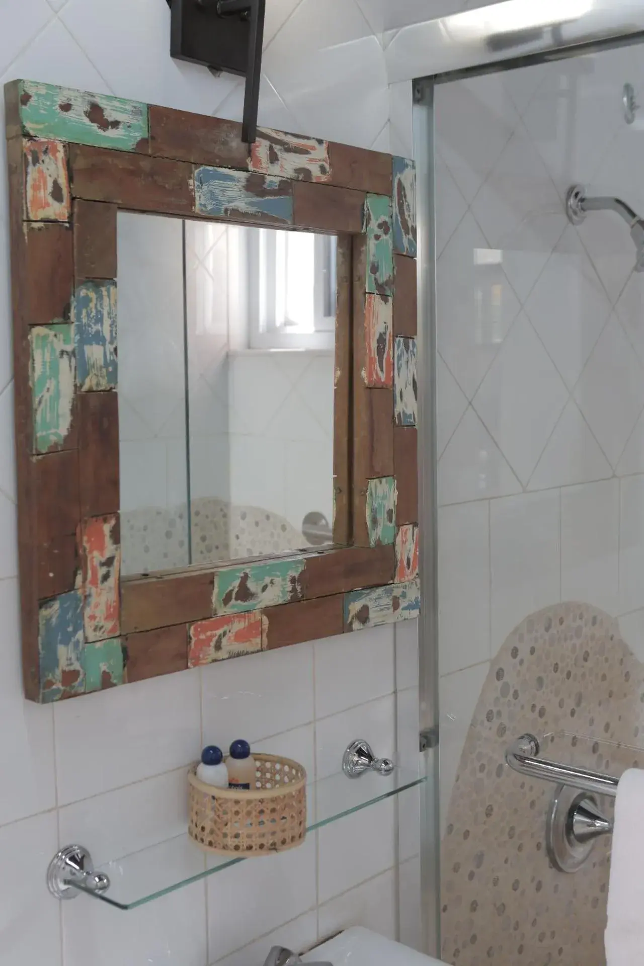 Standard King Room in Altamont West Hotel Standard King Room in Altamont West Hotel