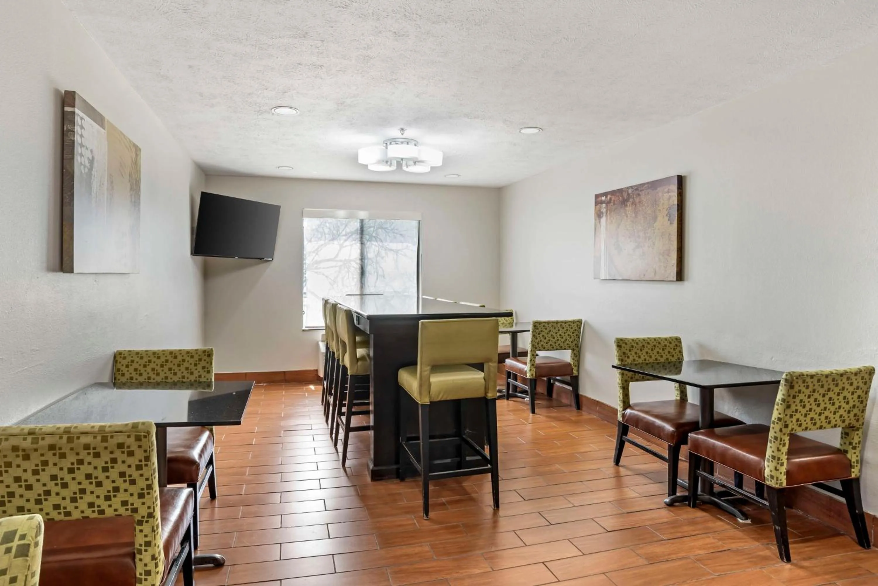 Breakfast in Best Western Canton Inn