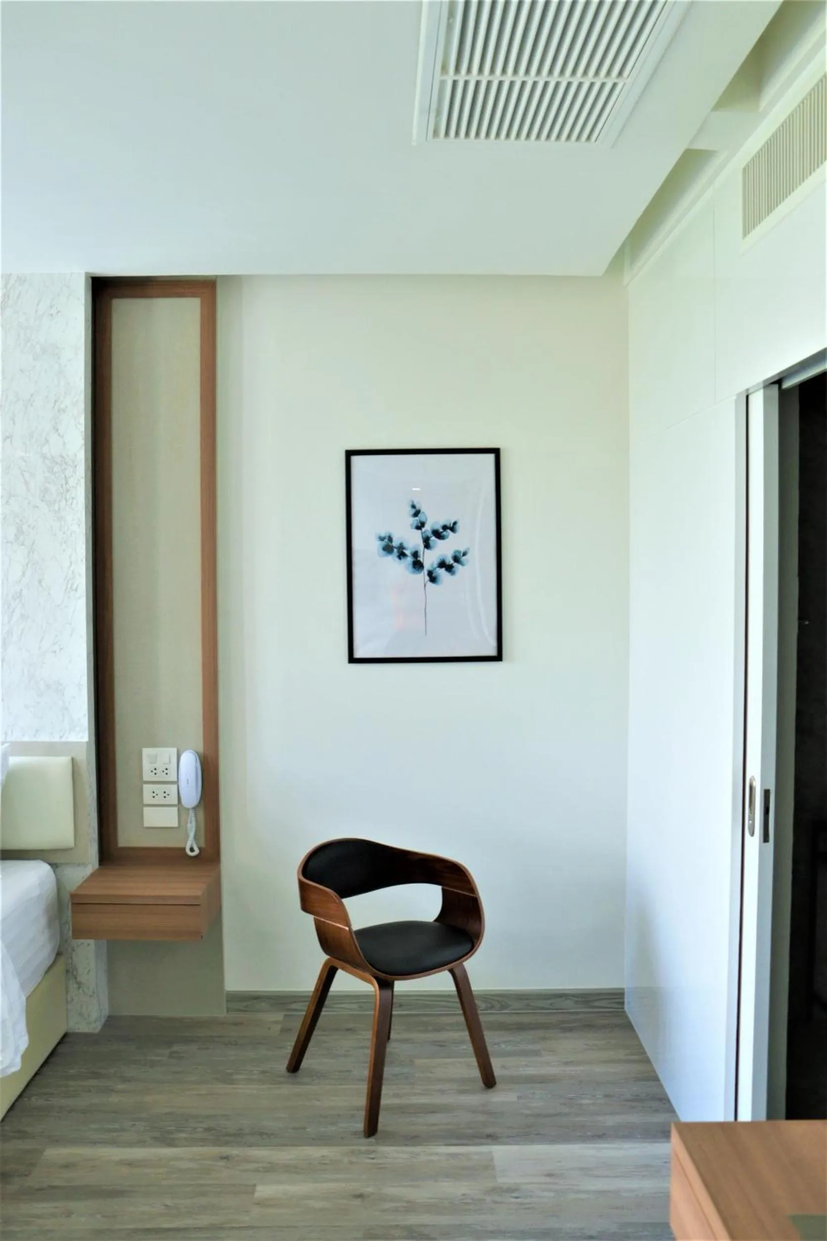 Photo of the whole room in Phurinda Residence