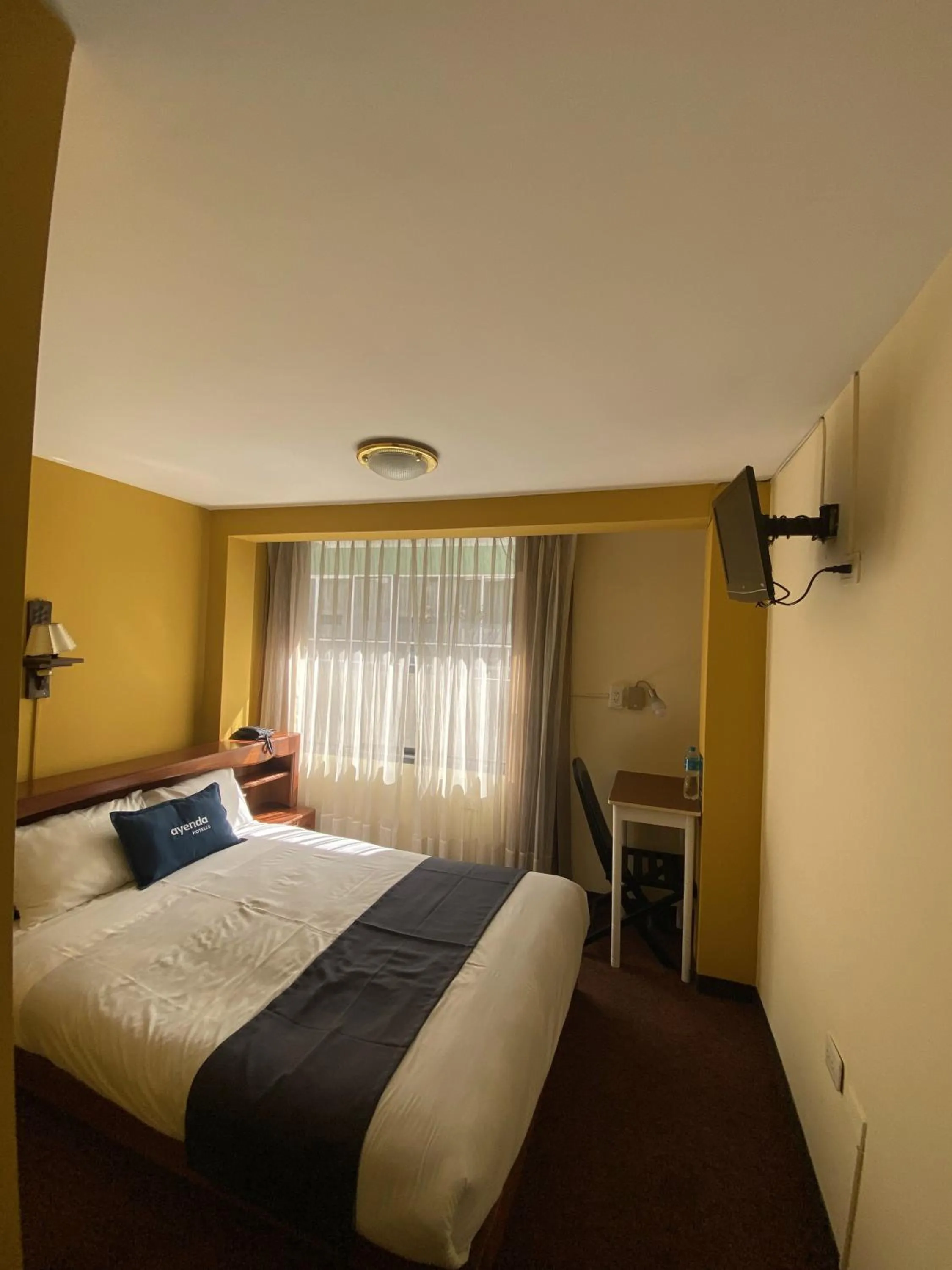 Photo of the whole room, Bed in Hotel Andenes