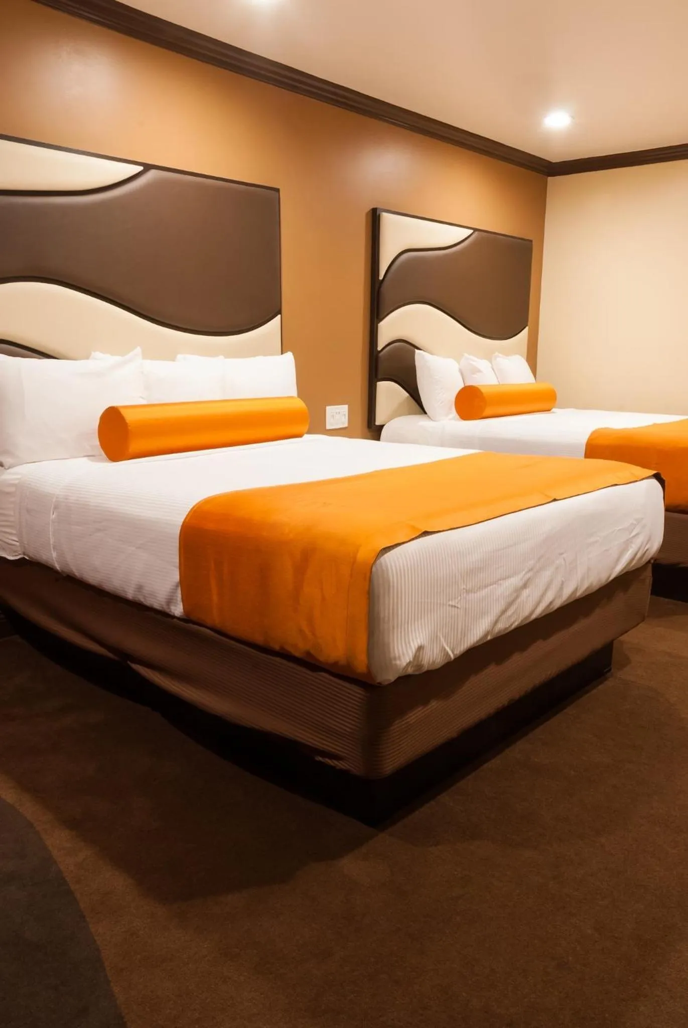 Bedroom, Bed in Redondo Pier Inn