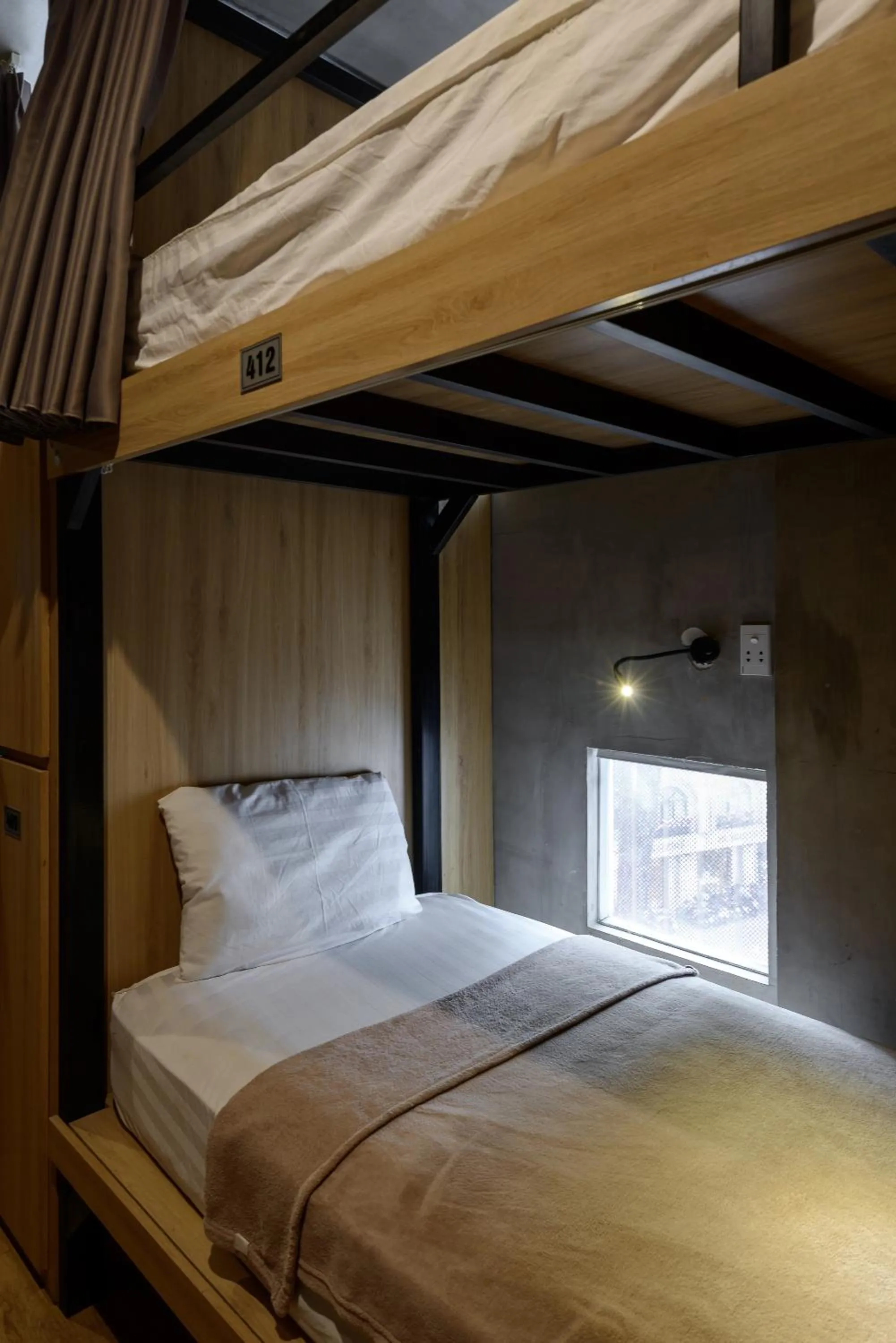 bunk bed, Bed in 9 Hostel and Bar