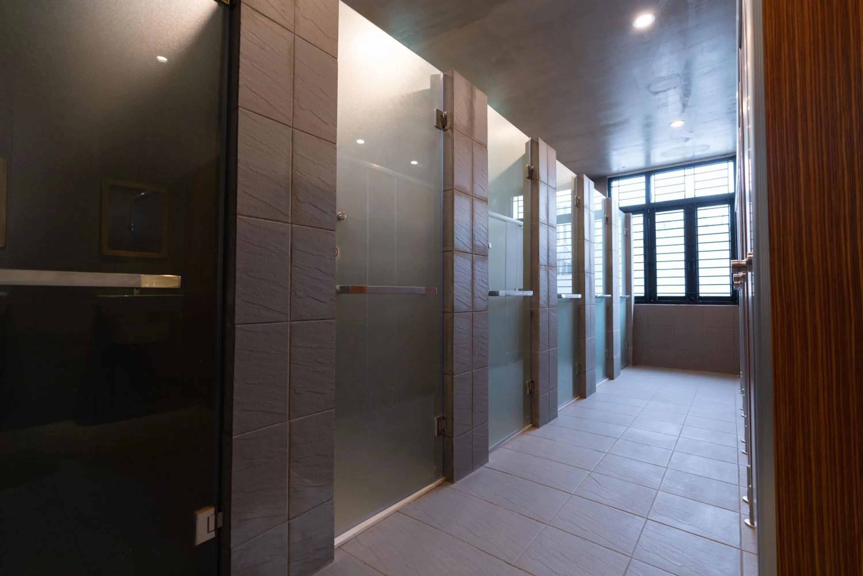 Bathroom in 9 Hostel and Bar