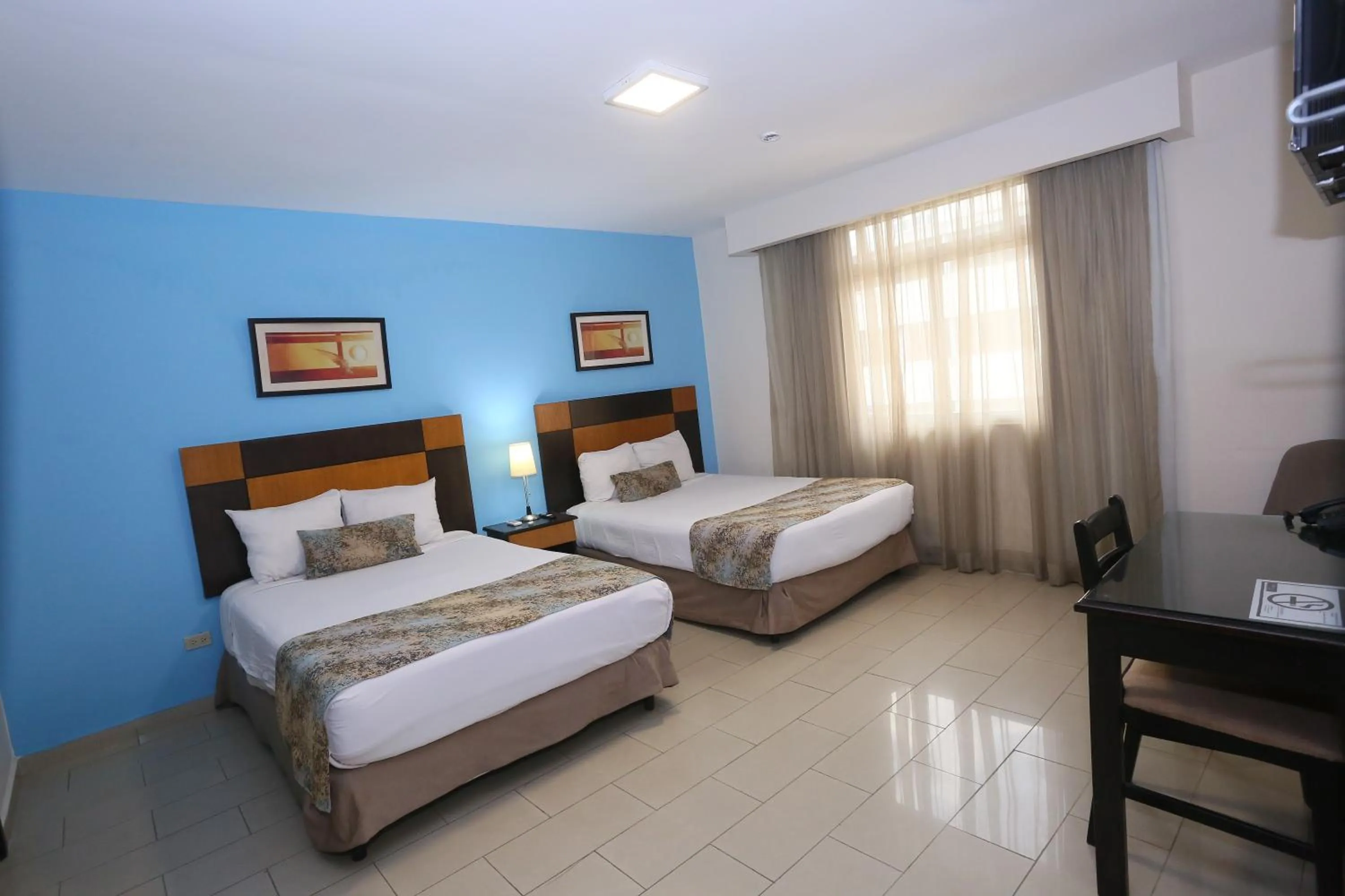 Bed in Metro Hotel Panama