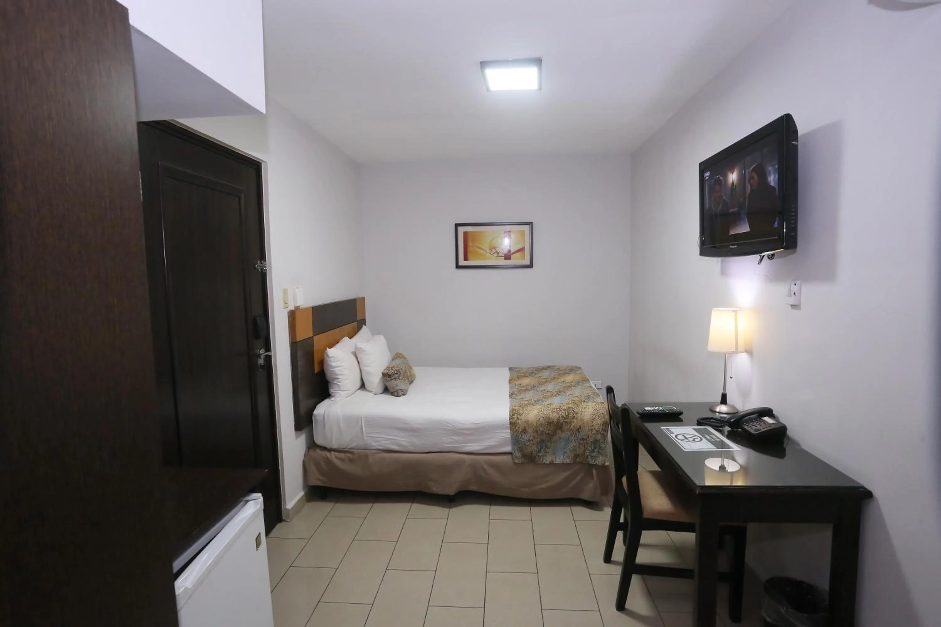 Bed in Metro Hotel Panama