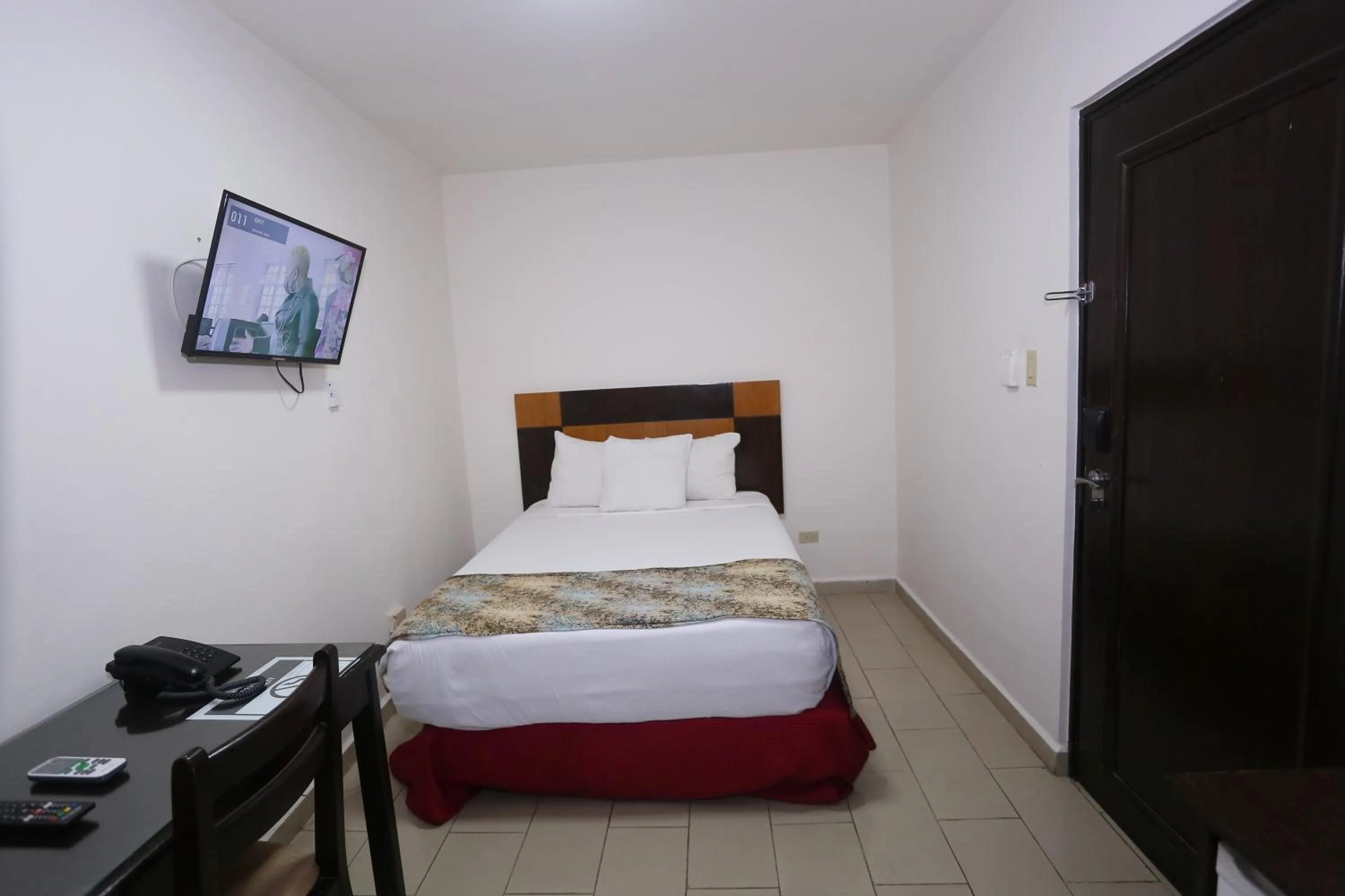 Bed in Metro Hotel Panama