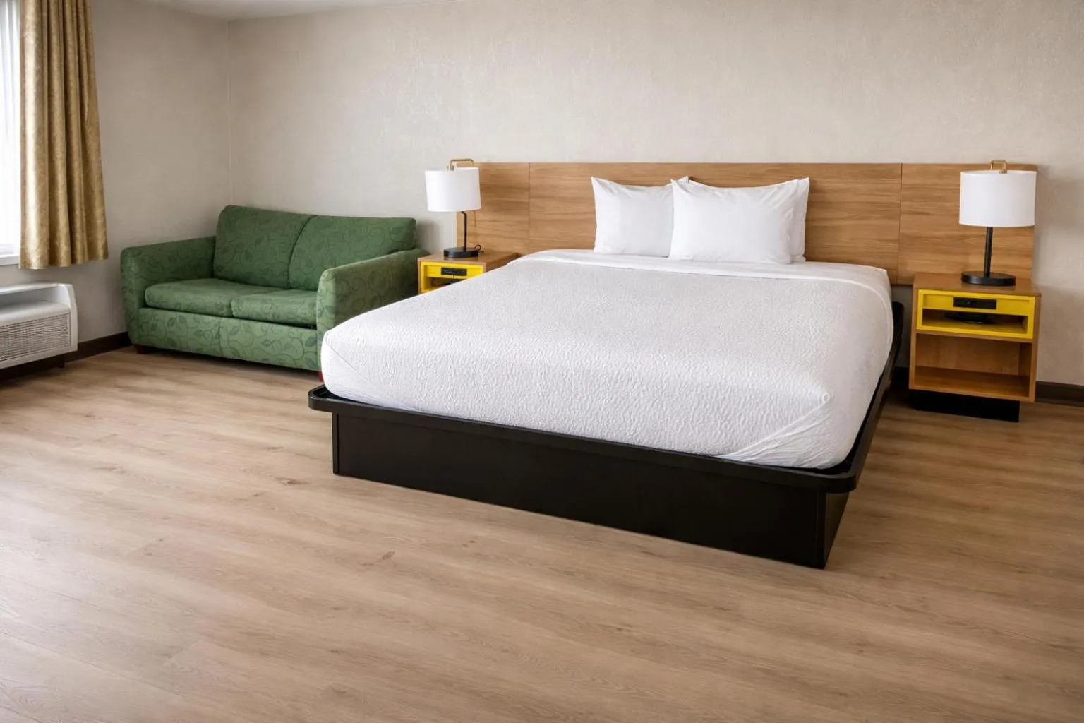 Living room, Bed in Days Inn by Wyndham Amherst