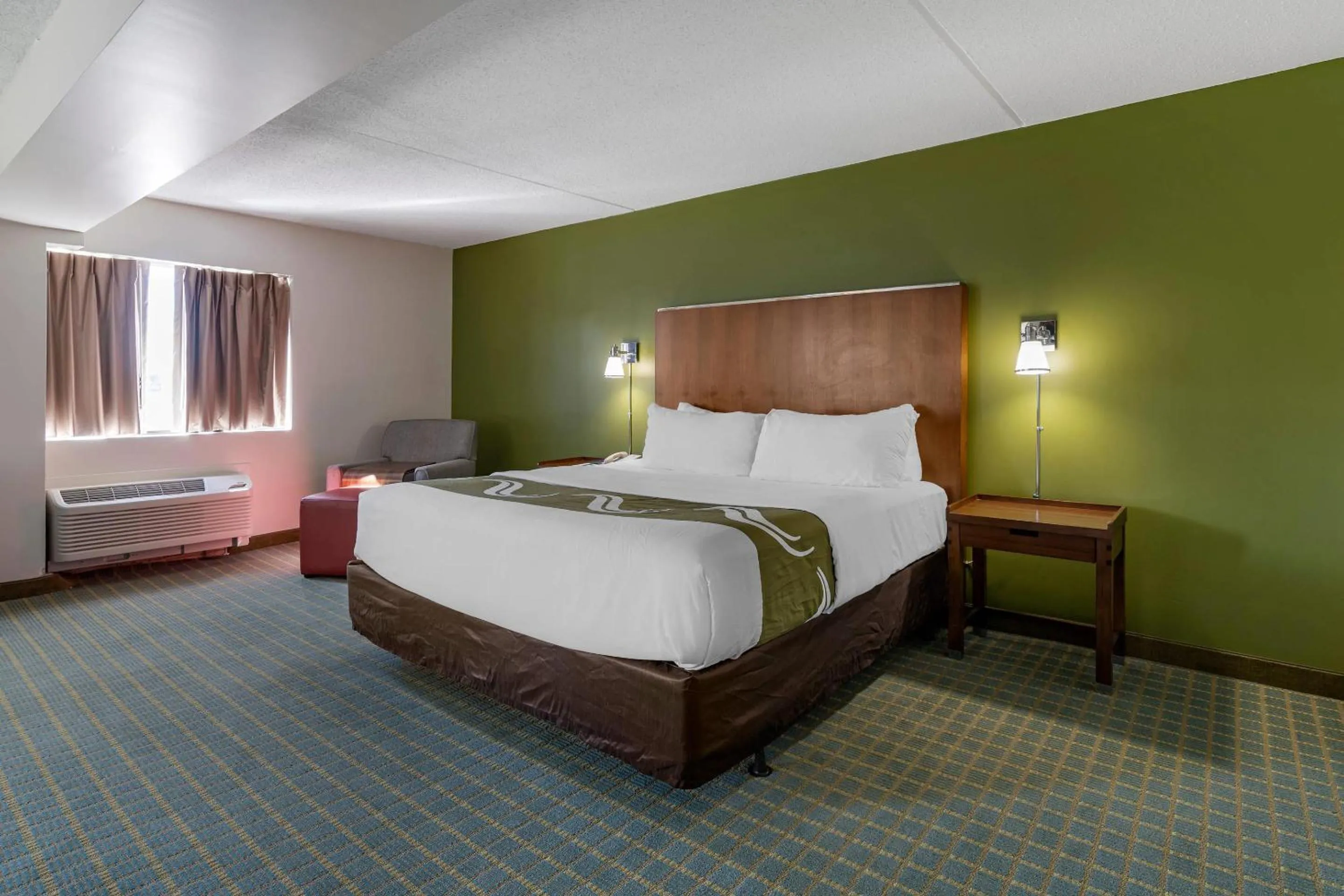 Bedroom, Bed in Quality Inn Lexington -Horse Park