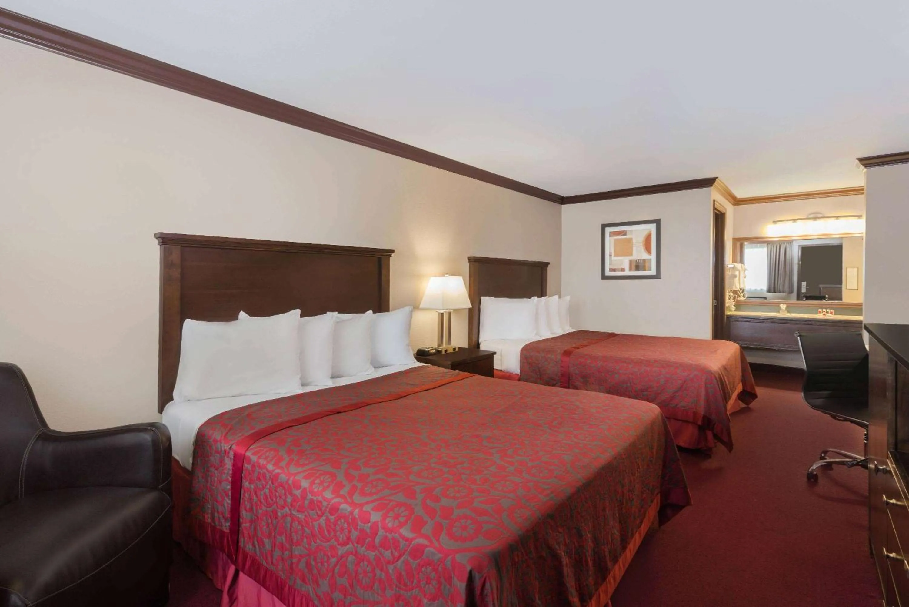 Photo of the whole room, Bed in Days Inn by Wyndham Auburn