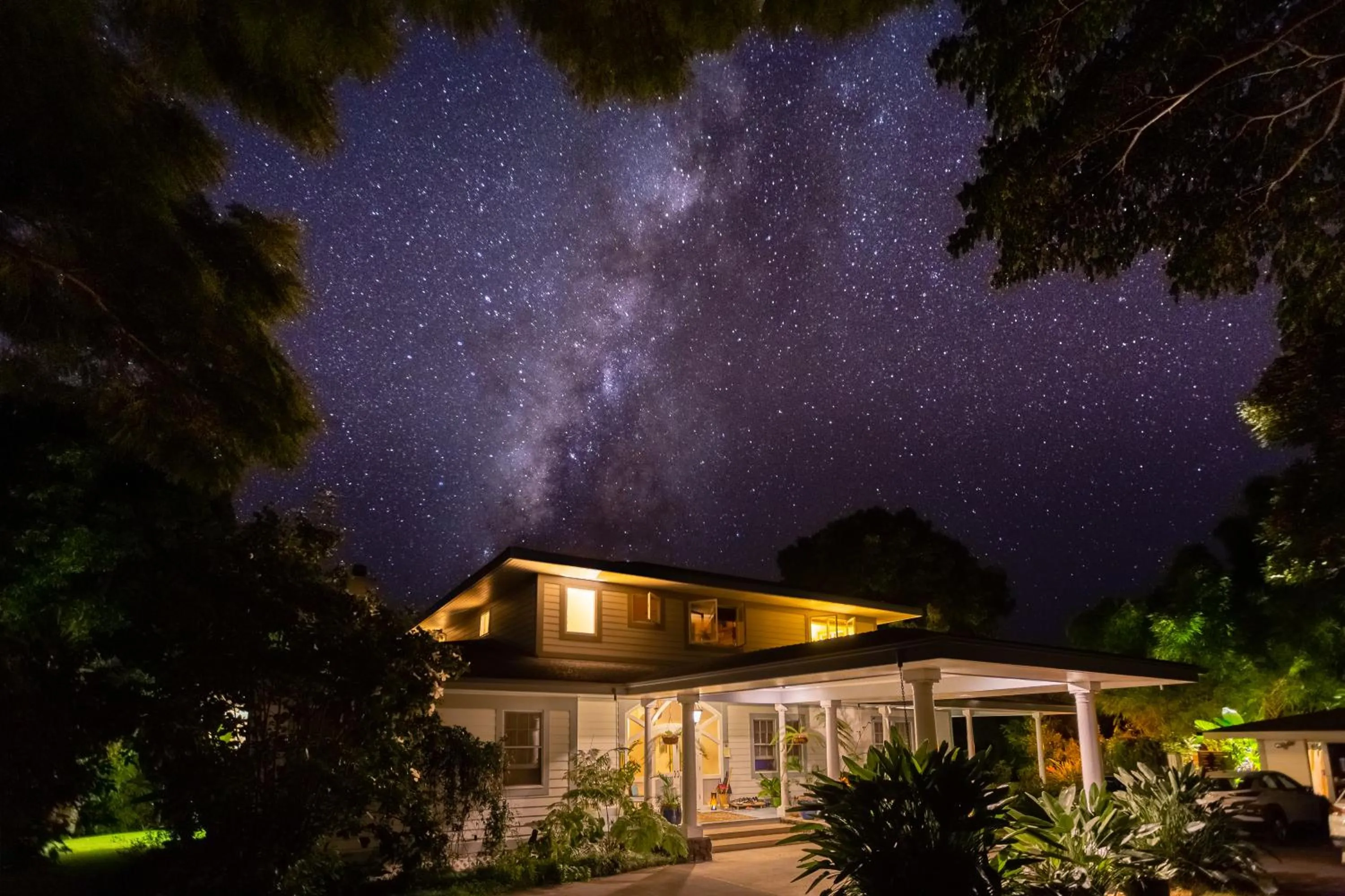 Property building in Ka'awa Loa Plantation