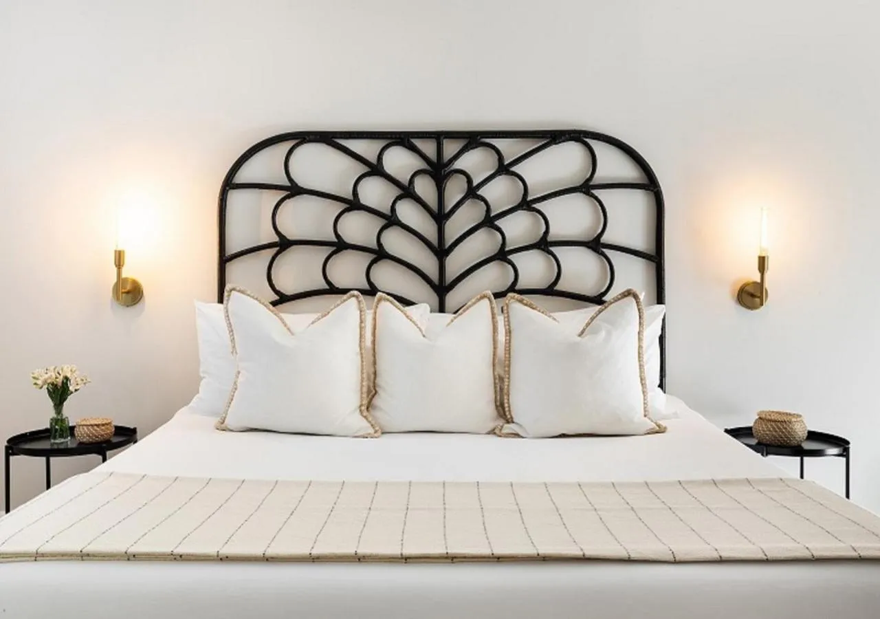 Bed in Laguna Beach Lodge