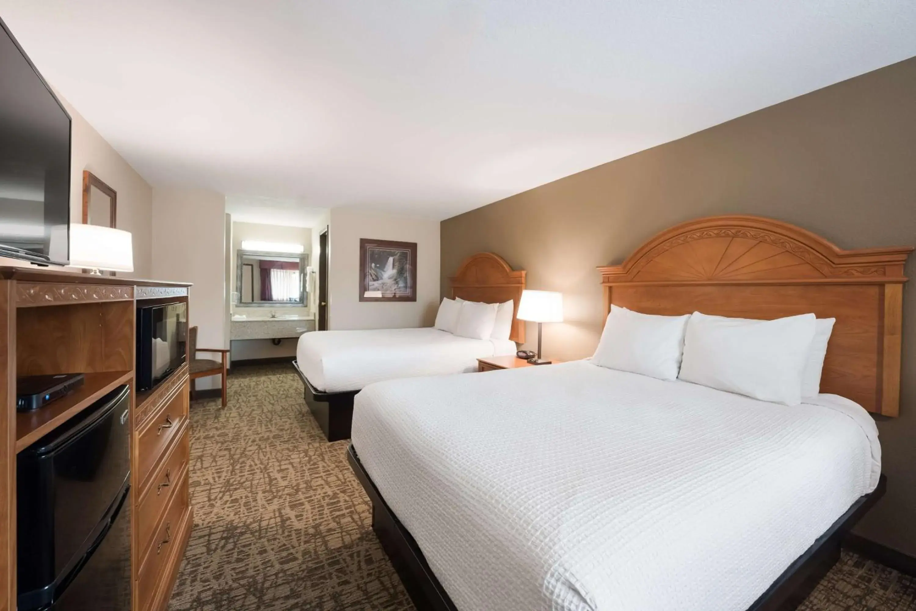 Queen Room with Two Queen Beds - Disability Access/Bath Tub in Best Western Bidarka Inn Queen Room with Two Queen Beds - Disability Access/Bath Tub in Best Western Bidarka Inn