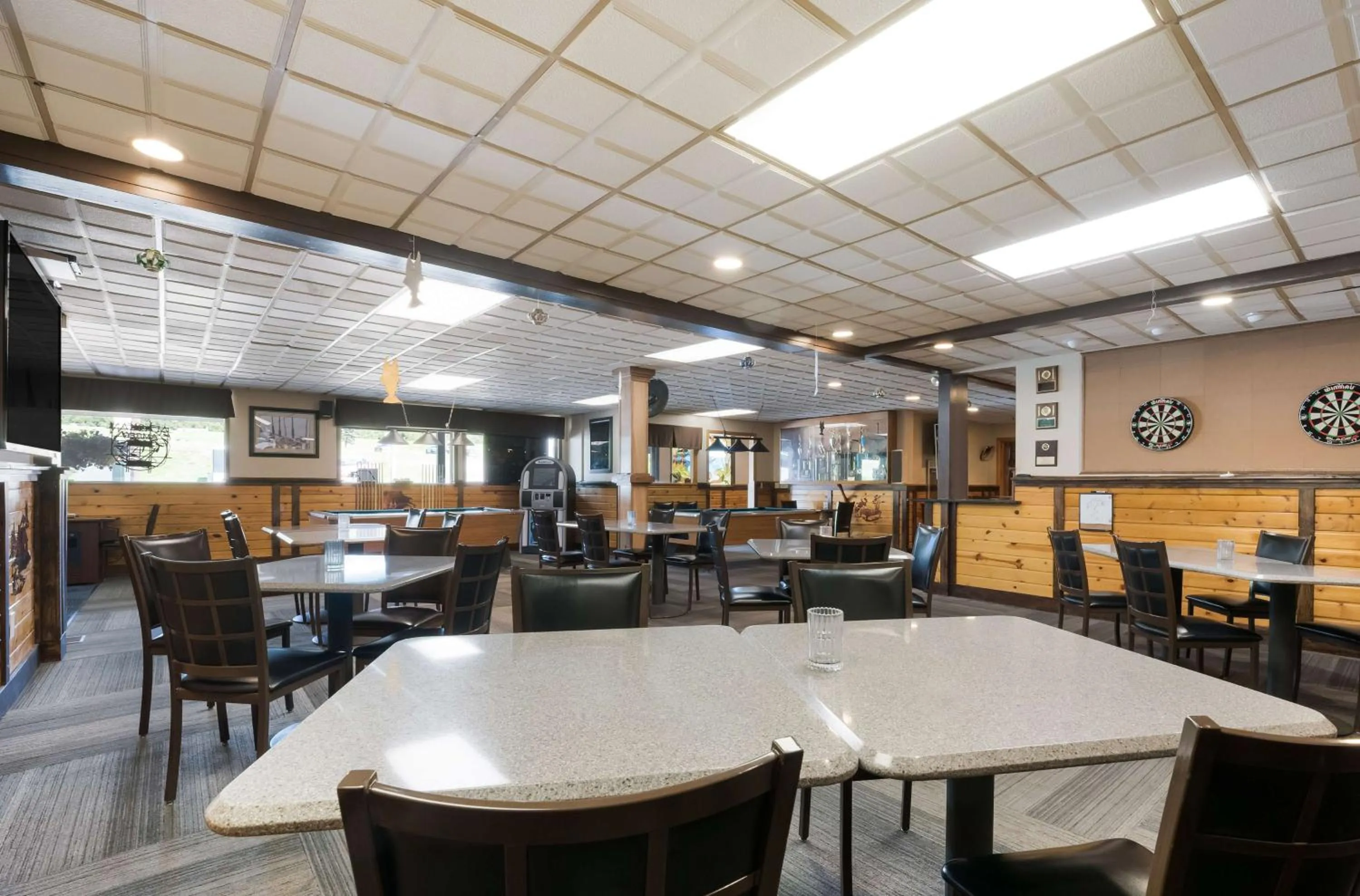 Lounge or bar in Best Western Bidarka Inn