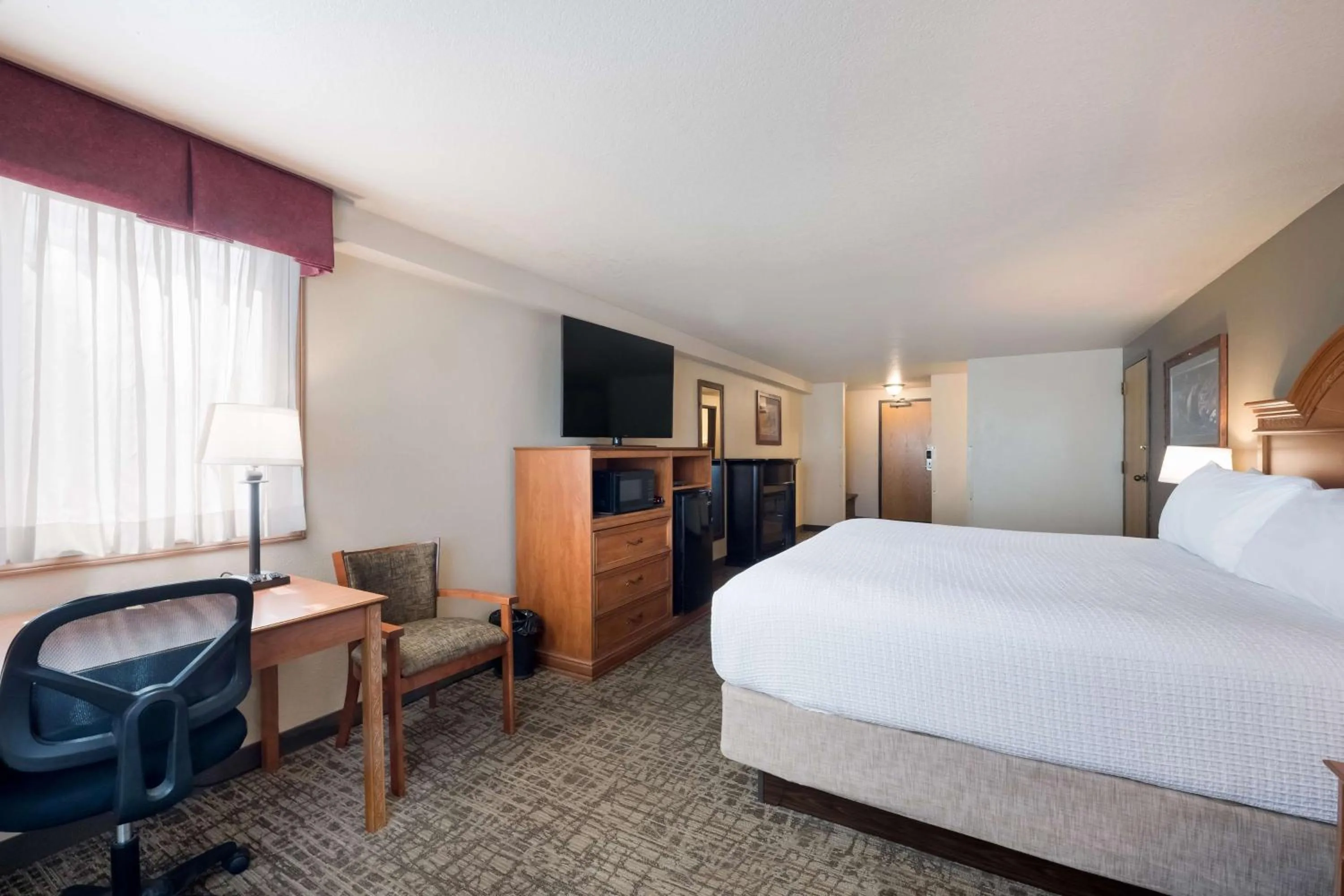 Bedroom, Bed in Best Western Bidarka Inn