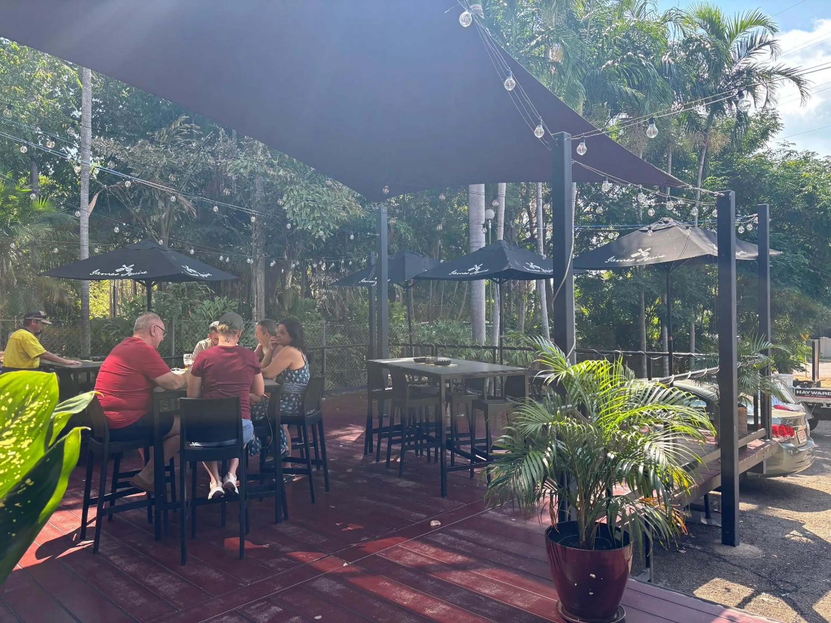 Restaurant/places to eat in Frontier Hotel Darwin