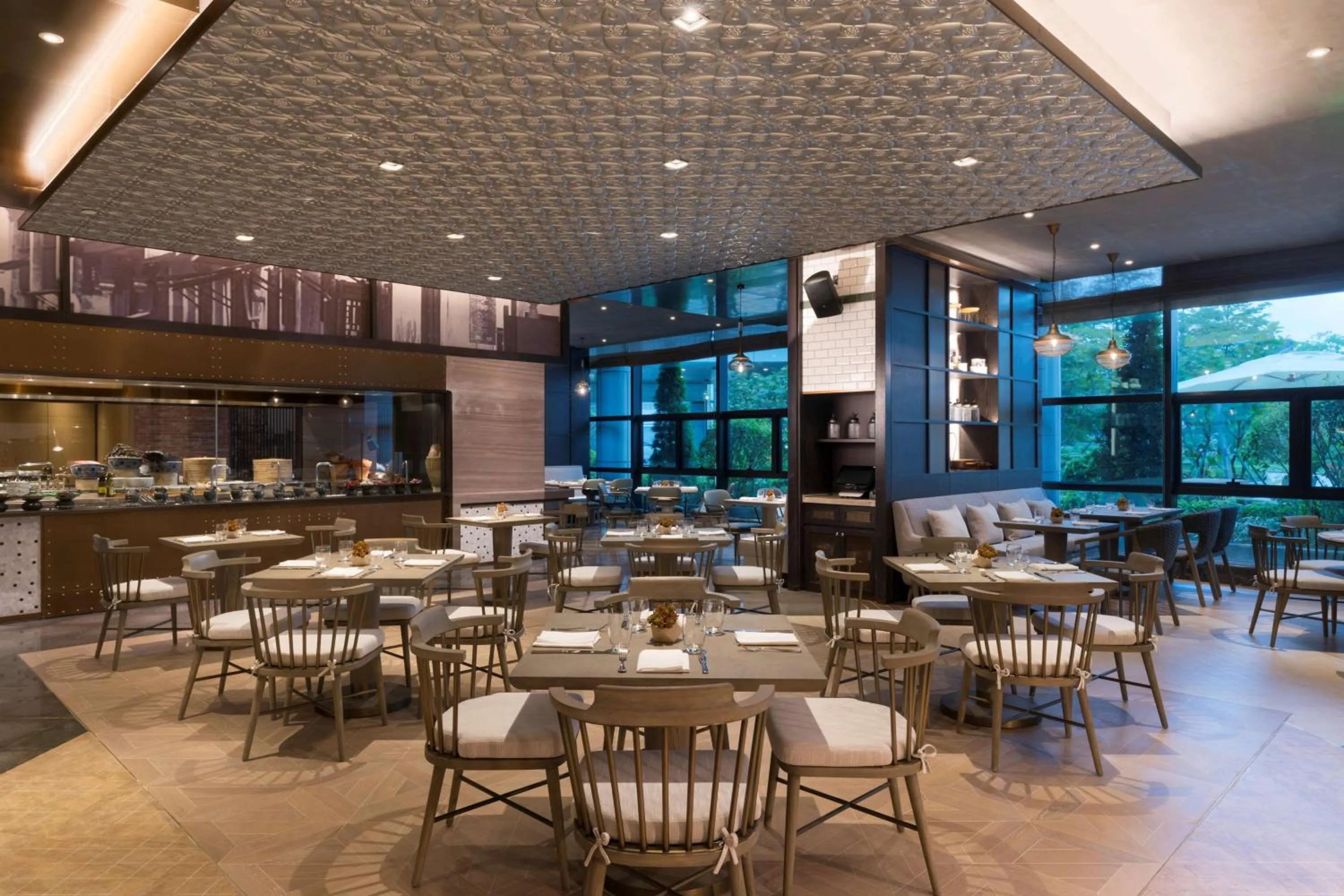 Restaurant/places to eat in Hyatt Regency Shenzhen Airport