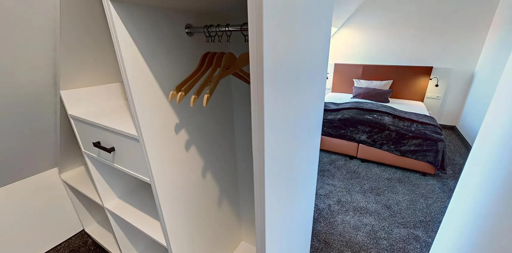 Bedroom, Bed in Boardinghouse Emden