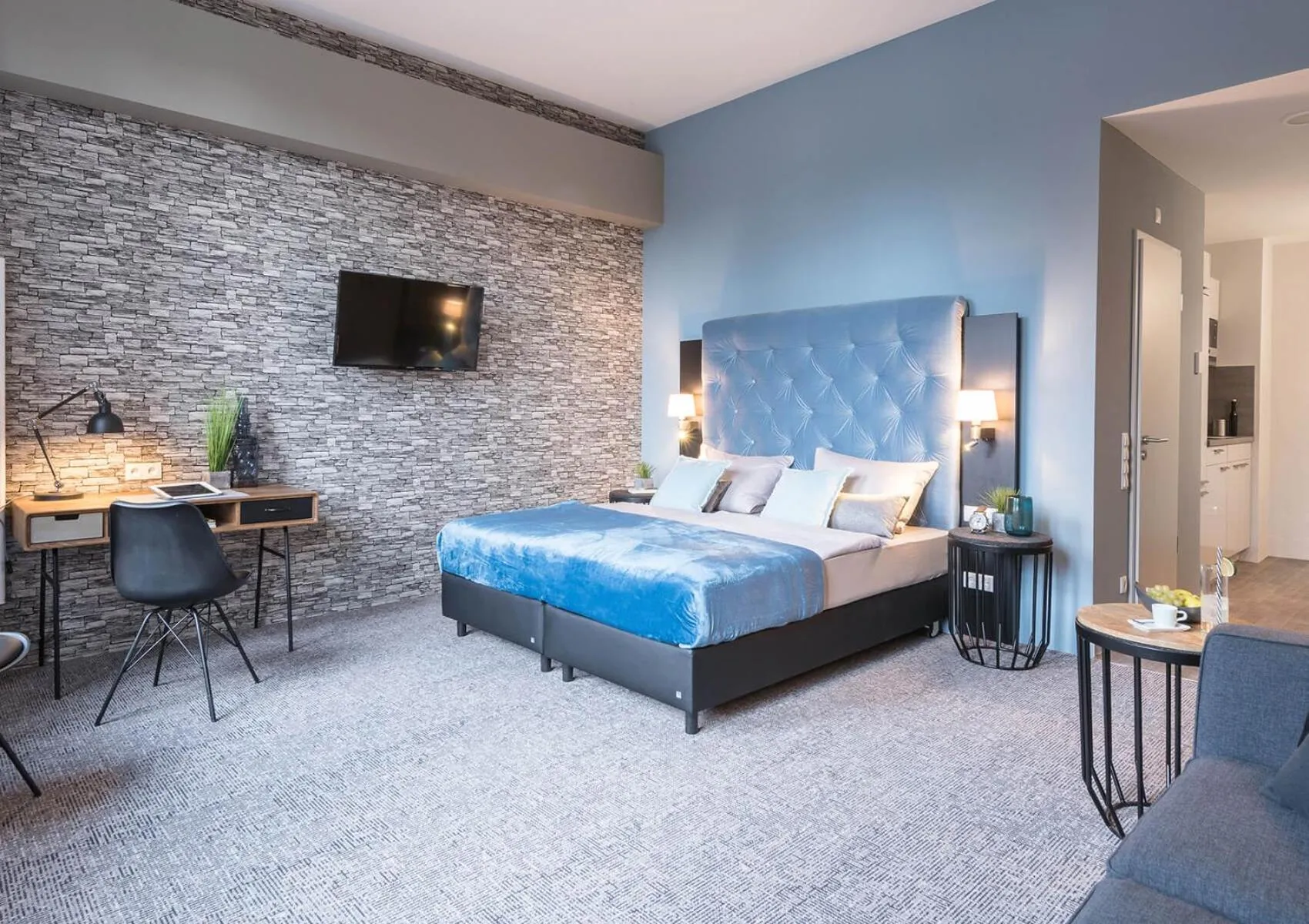 Photo of the whole room, Bed in Boardinghouse Emden