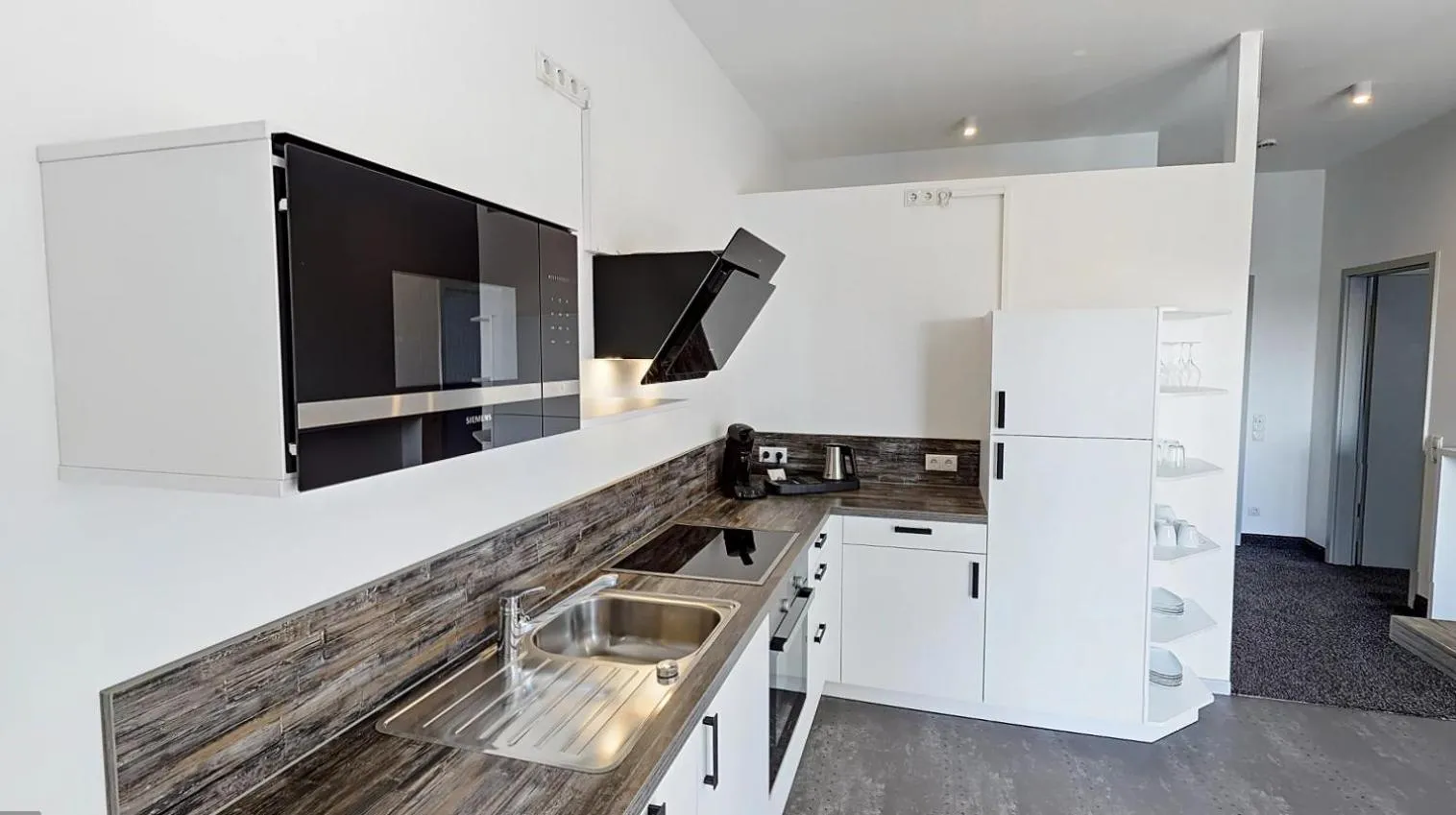 Kitchen or kitchenette in Boardinghouse Emden