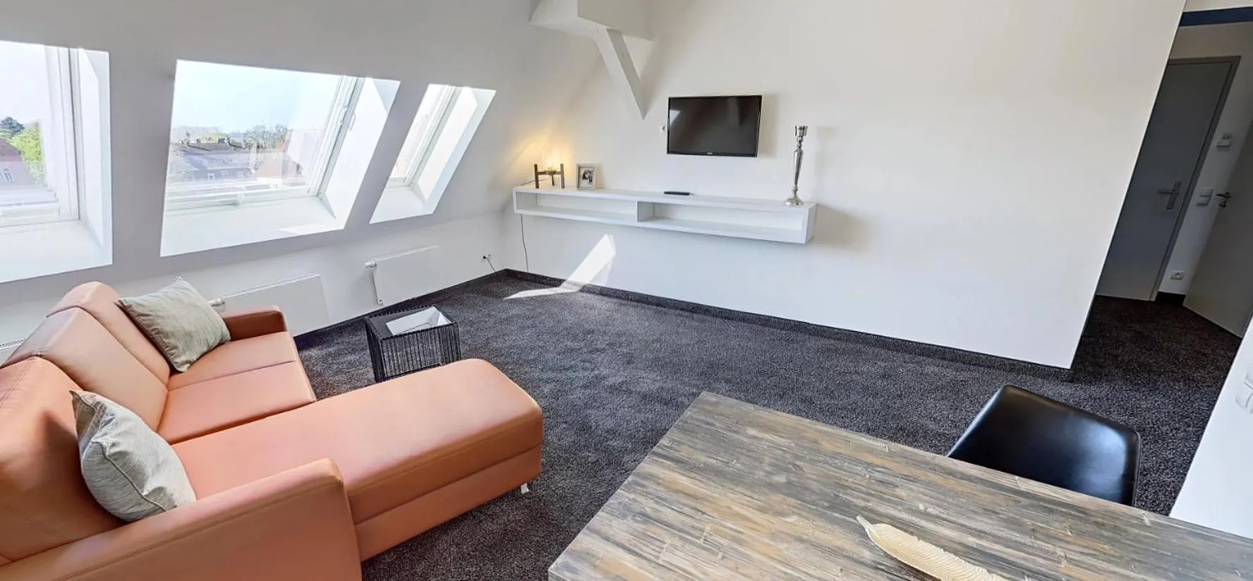 TV and multimedia in Boardinghouse Emden