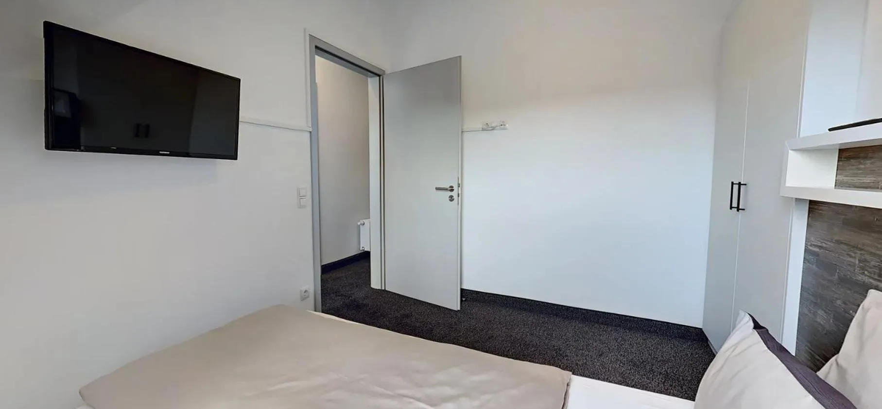 Photo of the whole room, Bed in Boardinghouse Emden