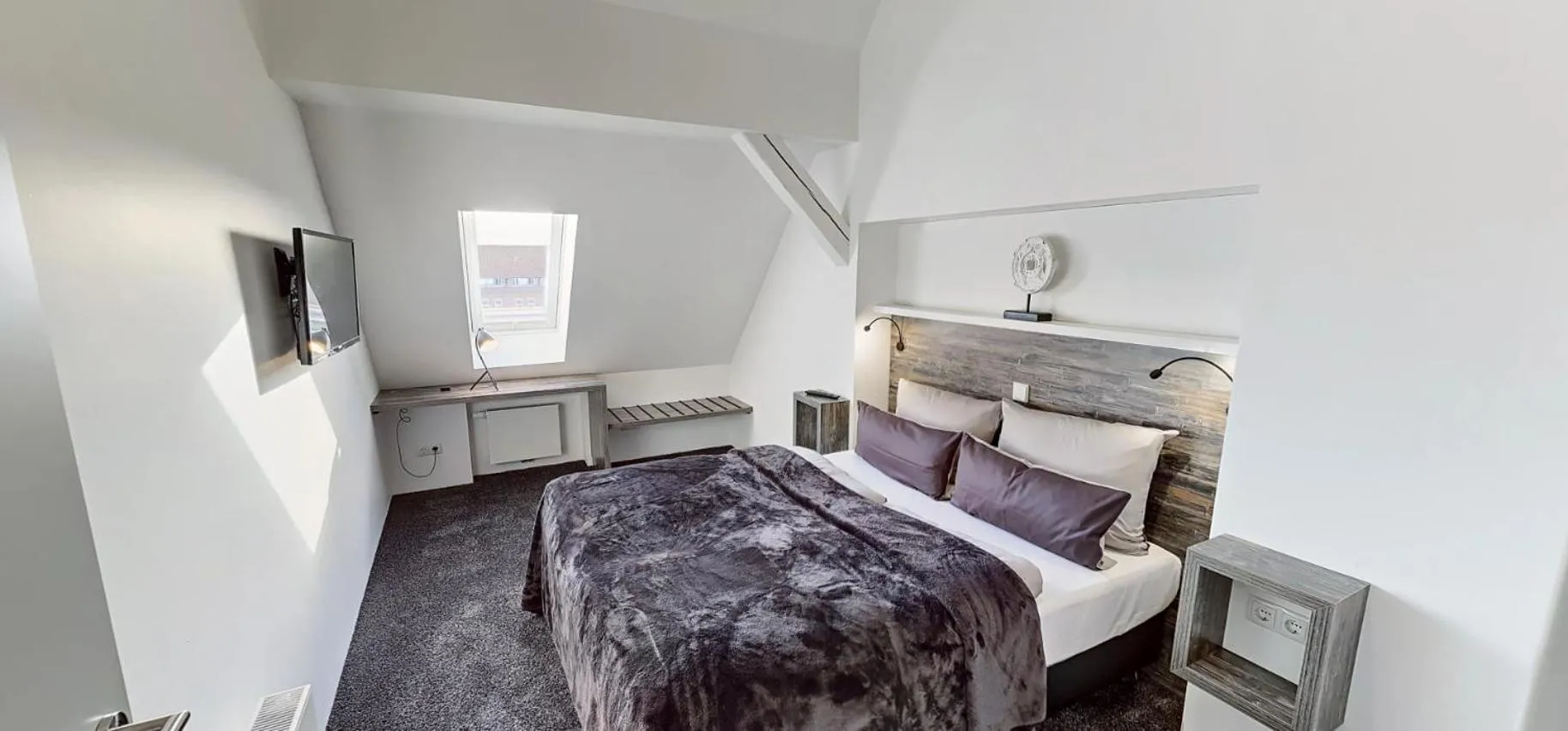 Bed in Boardinghouse Emden